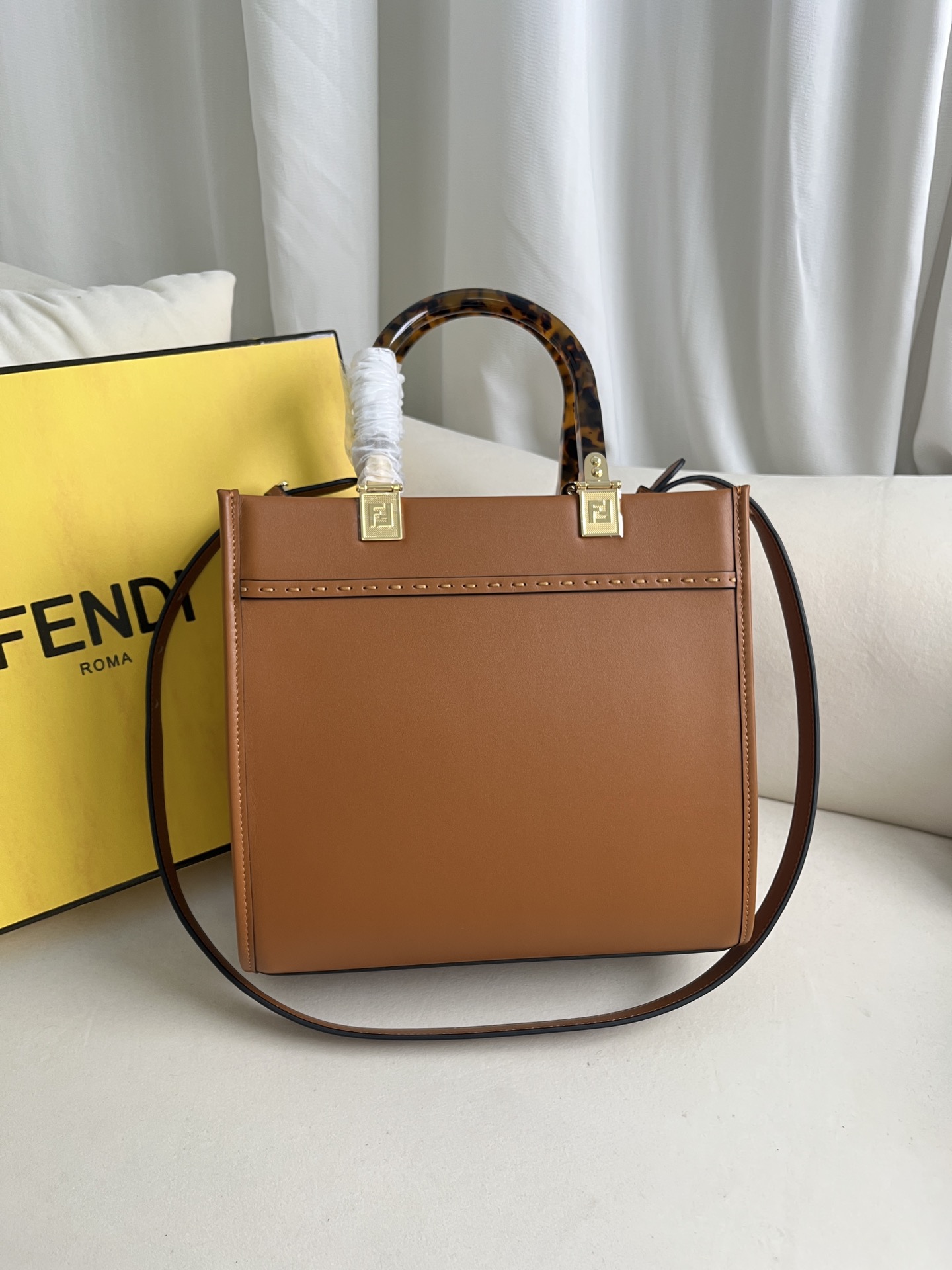 Fendi Roma Embossed Leather Tote Bag with Amber Handles - Stylish & Functional 4 i1710825352 1865 2
