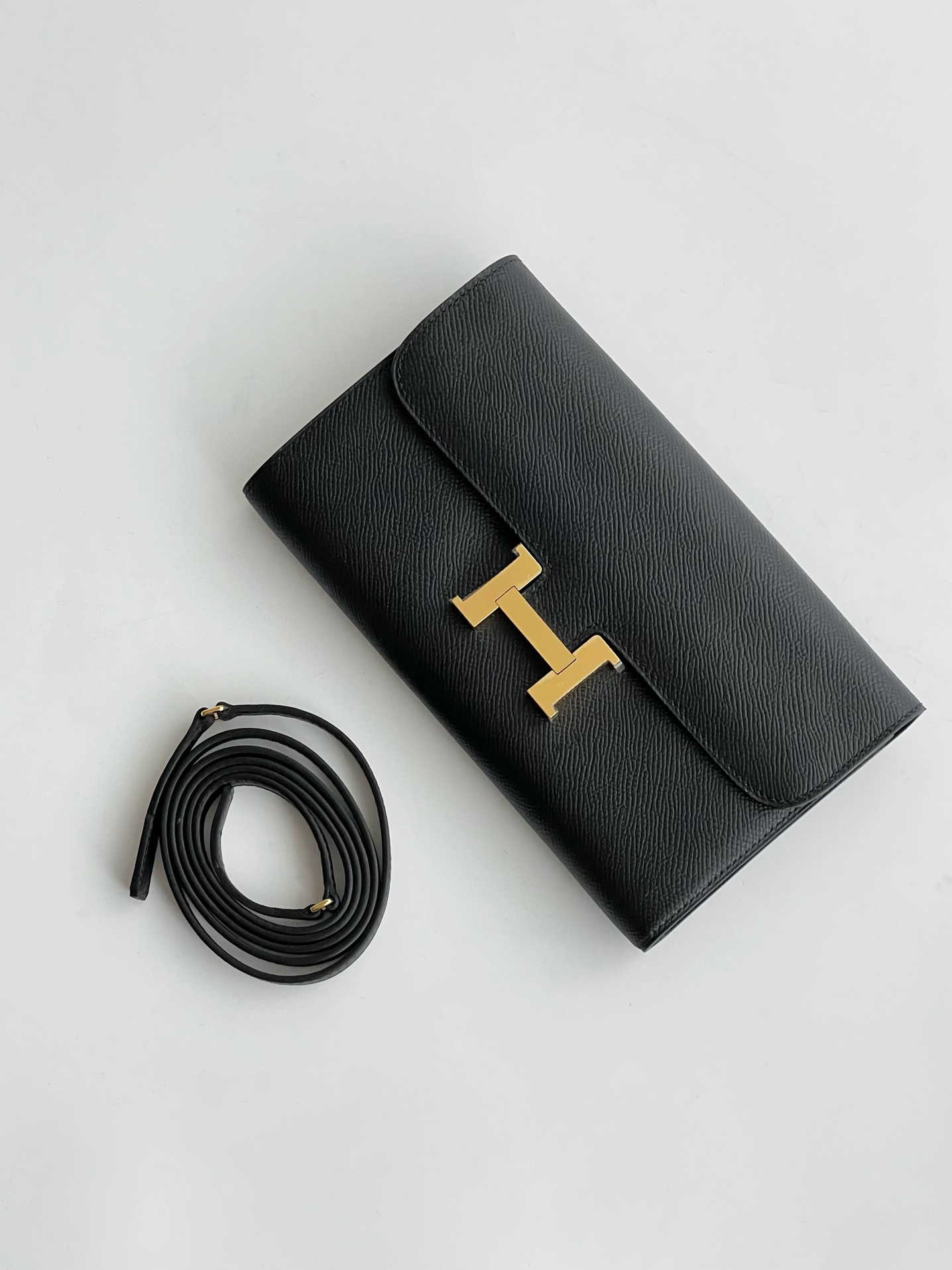 Hermes Constance Crossbody & Shoulder Bags Black Calfskin Cowhide Epsom H0199148
