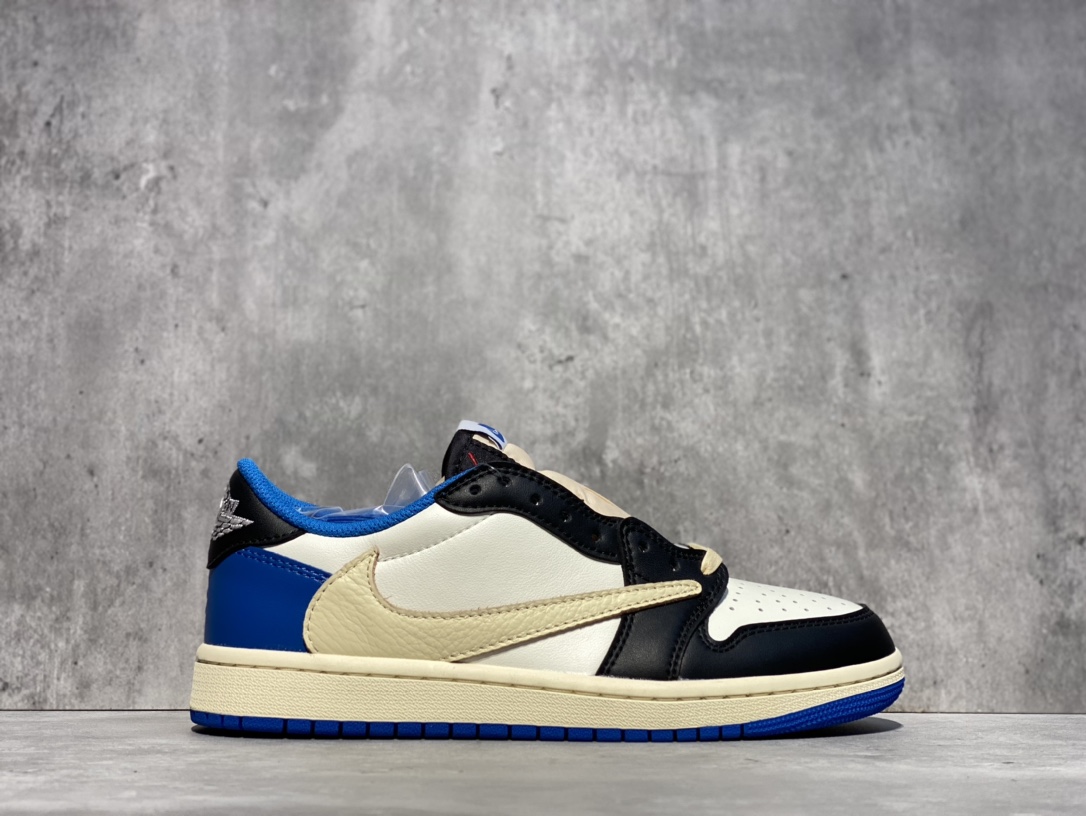 NO:730035,Travis Scott x Fragment Design x Jordan Air Jordan 1 Low OG SP Barb 2.0 three-party joint lightning low top size 36-46 (including half size),19860909Travis Scott x Fragment Design x Jordan Air Jordan 1 Low OG SP倒钩2.0三方联名闪电低帮 码数36-46（含半码）,,Men's shoes