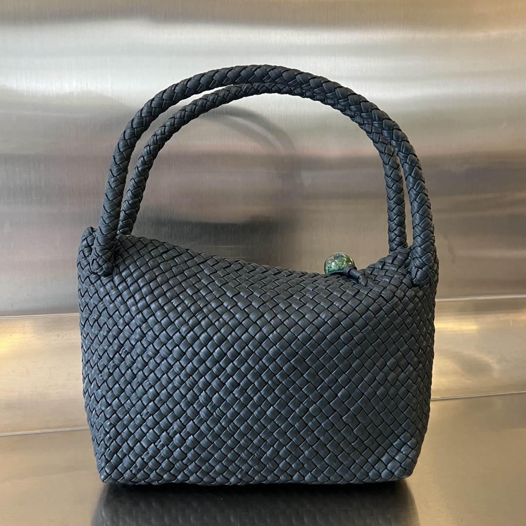 Bottega Veneta High-end luxury goods Bv 2024 series/Tosca handbags that embody the highest level of craftsmanship! 716974 The metal gold ball is