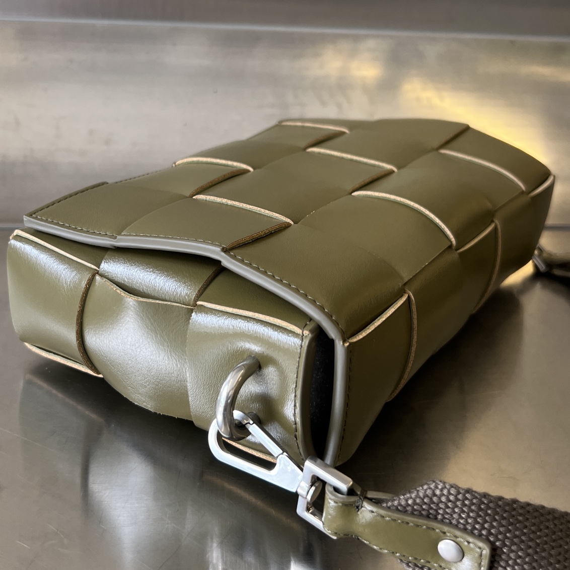 Bottega Veneta Rare matching counter Bv 24 new product men's and women's 2-in-1 741777 The 2-in-1 bag is very practical and unique! Cool unisex d