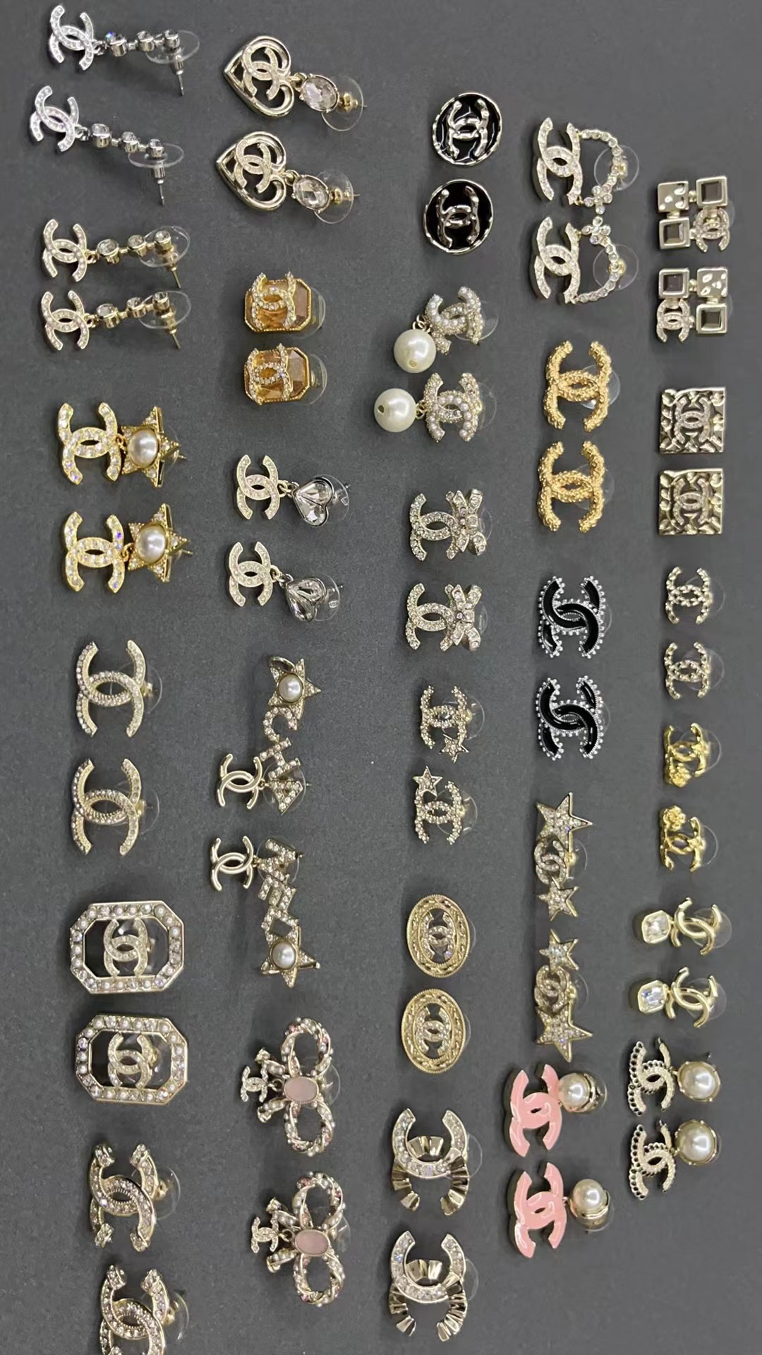 NO:101165,Take pictures of the choice of customers at will. These are in large quantities of stock~ Live broadcast can be recommended, Chanel earrings, Chanel19860909随手拍给客户选款的图 这些都有大量库存哦～直播可推,香奈儿耳钉香奈儿,chanel,Jewelry