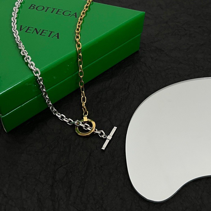 Bottega Veneta Double-Coloured Metal Necklace: Amazing Design for French Elegance - 图片 4