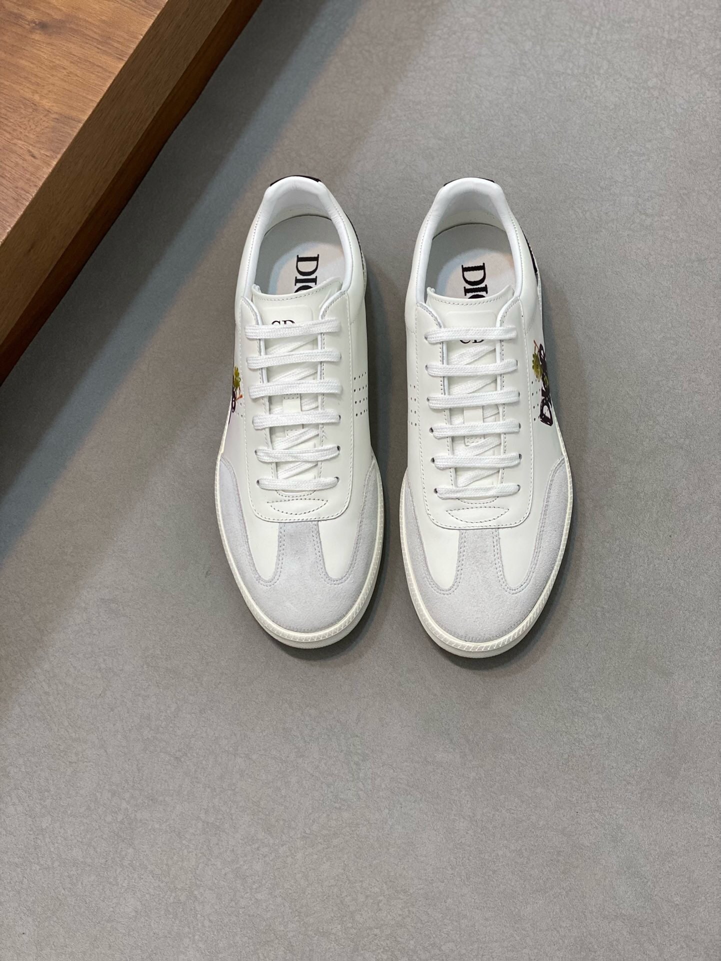 NO:218019,Brand DIOR color original color matching code number 39-44 customized 38454647 price Material Dior new casual shoes!  High quality, high-quality, fashionable and trendy details on the market are impeccable, using cowhide splicing material, comfortable and sweat-absorbing mesh lining, mesh pad foot pad feels comfortable and superior quality, original replica mold open sole, Dior casual shoes, dior, dior, cowhide19860909品牌DIOR 颜色原版配色 码数39-44定做38454647 价格 材质迪奥新品休闲鞋！高品质 市面高版本时尚潮流细节无可挑剔采用牛皮拼接材质舒适吸汗的网布内里 网布垫脚脚感舒适品质优越原版复刻开模大底,Dior休闲鞋,dior,dior,cowhide,Men's shoes