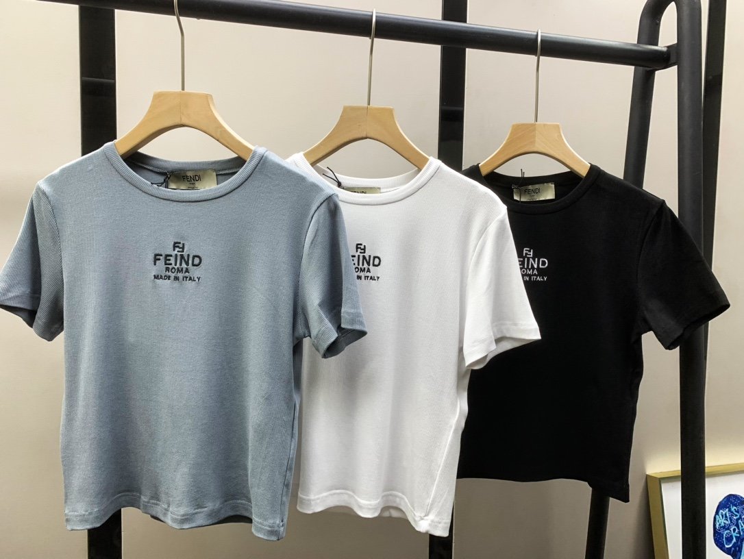 FD三色T恤，原板开发黑，白，蓝S M L发售