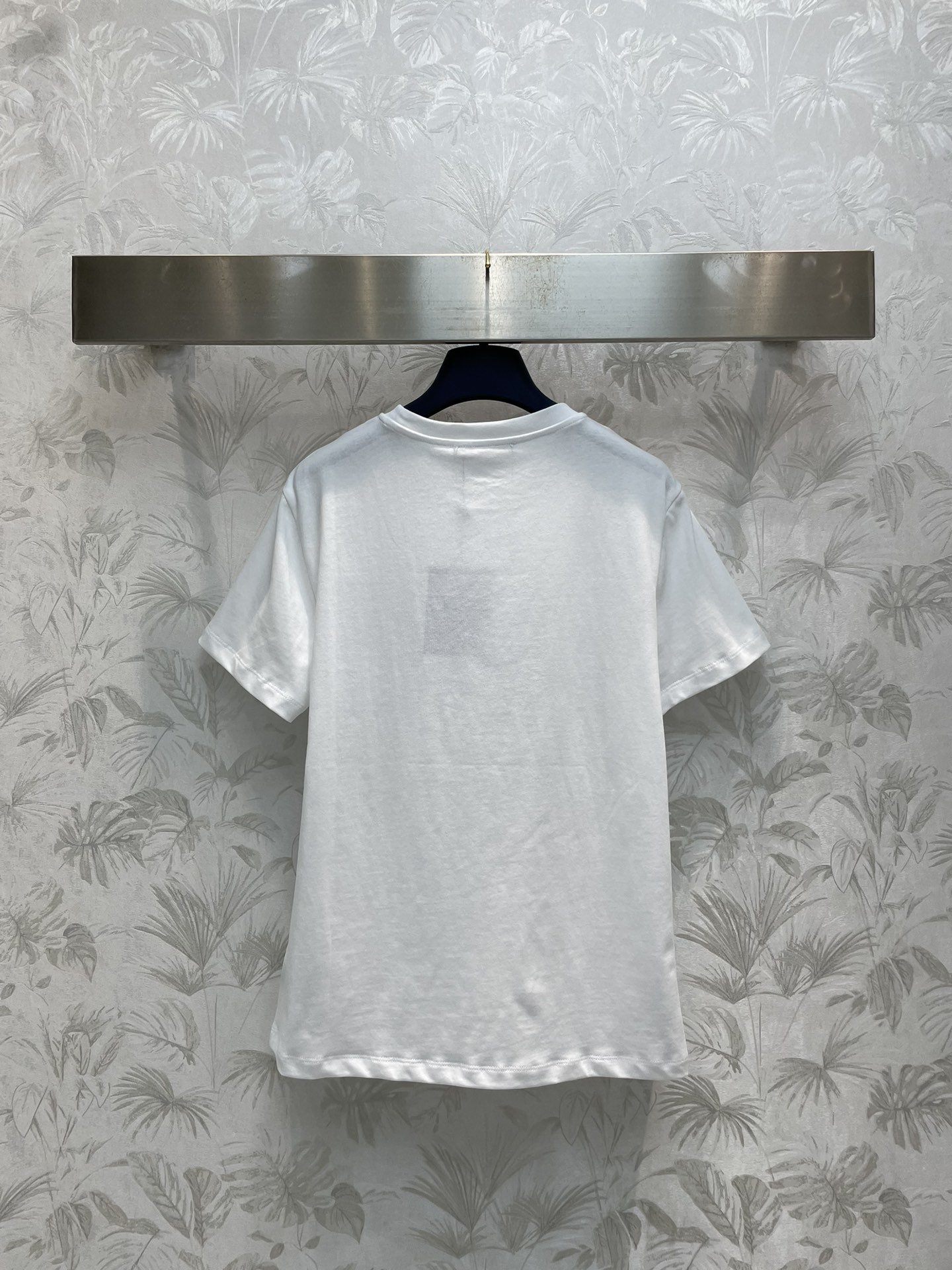 L家24春夏航海系列印花T恤日常巨实穿又百搭的单品之一基础的经典版型吸睛的琏条撞色印花上身自带舒适松弛感