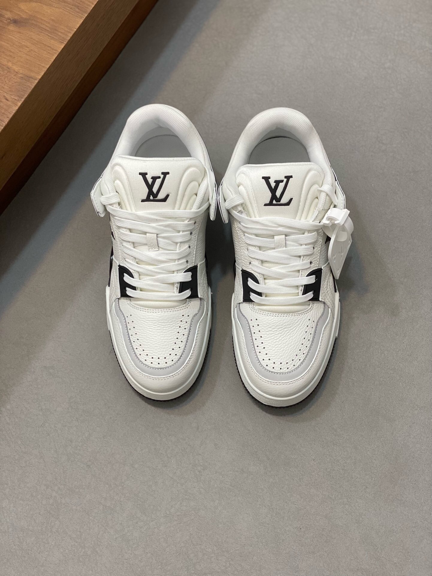 NO:216883,Brand LOUIS VUITTON original color matching code number 38-44 customized 45.46 price Material new Louis Vuitton high top casual shoes!  High-quality Labon craft upper is made of cowhide with original material LV Comfortable breathable mesh cloth Neli mesh cloth footbed style Simple and atmospheric LV original outsole, Louis Vuitton, louis vuitton, louis vuitton, louis vuitton, louis vuitton, cowhide19860909品牌LOUIS VUITTON 颜色原版配色 码数38-44定做45.46 价格 材质路易威登新款 高帮 休闲鞋！高品质拉邦工艺鞋面采用牛皮搭配原版材质LV 舒适透气网布内里网布垫脚版型时尚 简单大气LV原版大底,路易威登,louis vuitton,louis vuitton,louis vuitton,cowhide,Men's shoes