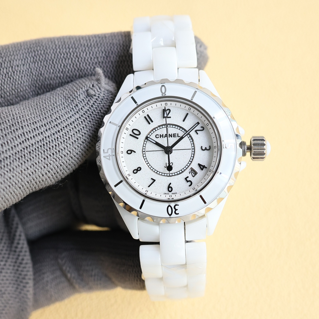 Harmonization 1550: Chanel J12 Series Swiss Watch with High-Tech Ceramics and Diamonds - 图片 2