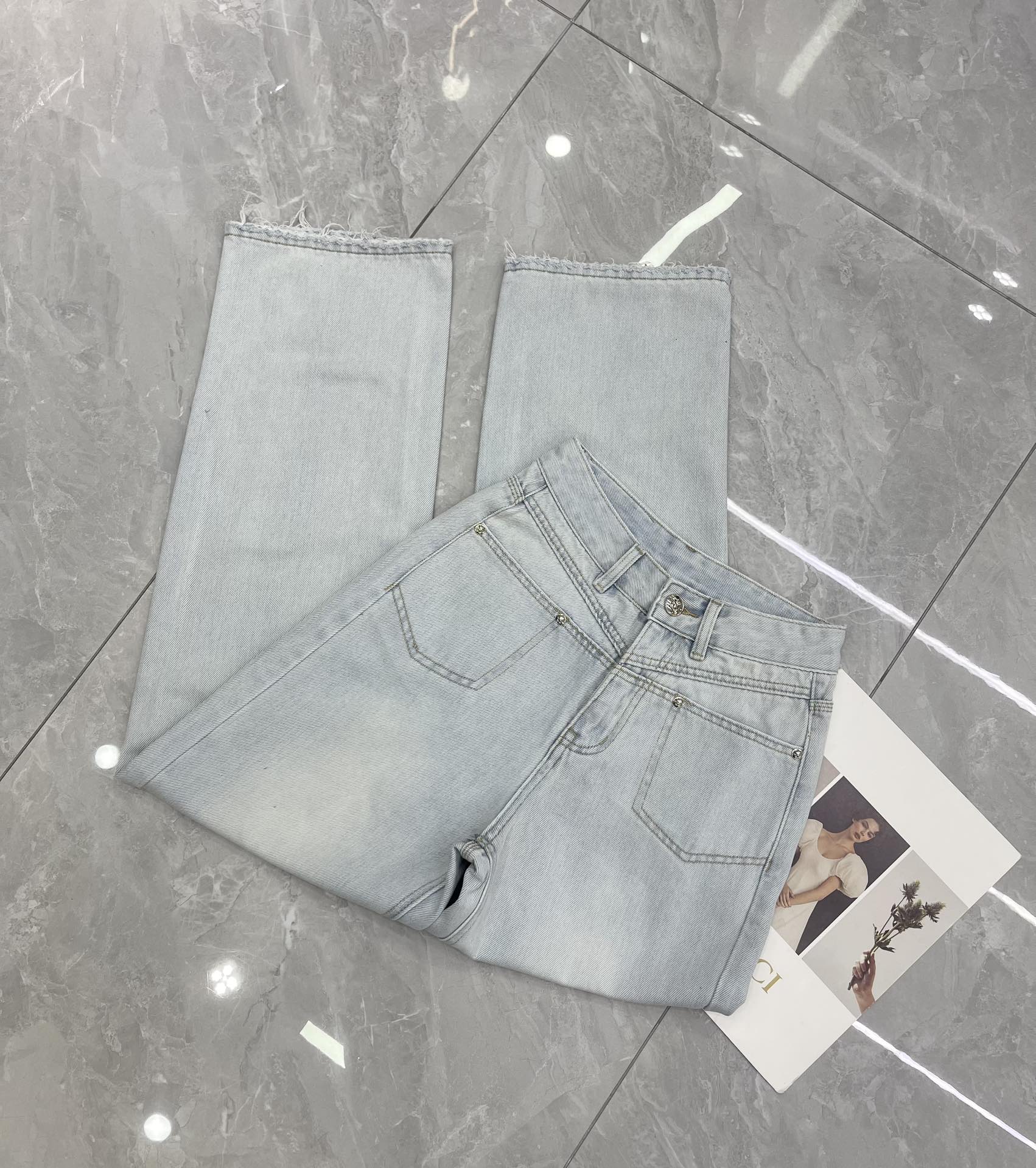 High-End Women’s Suit with Versac* Pants & 3D Tailored Skinny Jeans for Spring/Summer - 图片 8