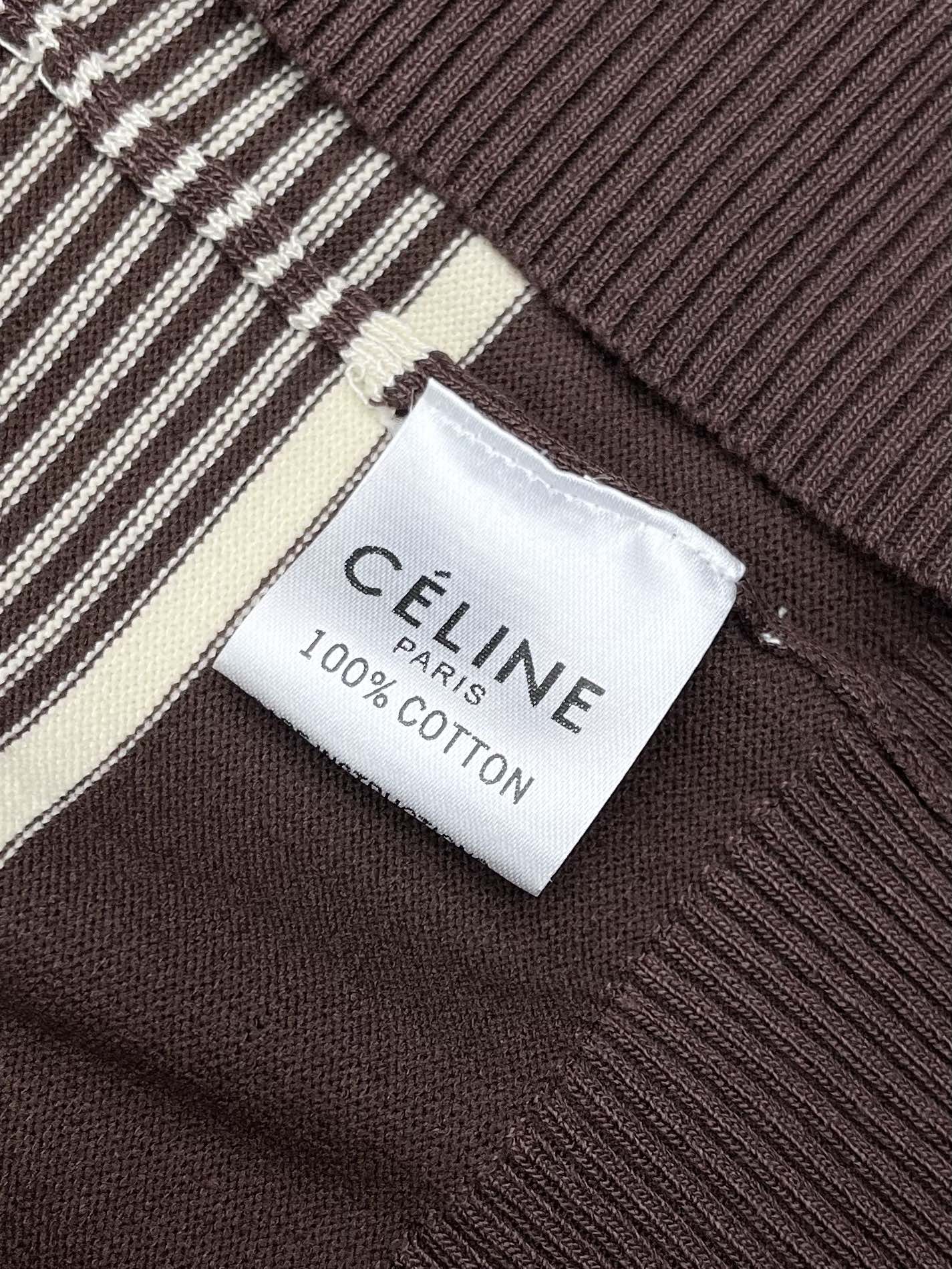 Celin*24ss新款毛衣针织短袖超经典设计简约没有任何多余累赘感衣橱不可缺少的一件百搭单品采用优质羊