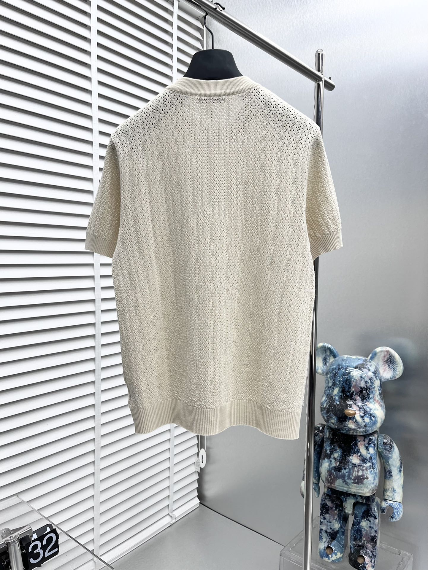 Loew*24ss新款毛衣针织短袖超经典设计简约没有任何多余累赘感衣橱不可缺少的一件百搭单品采用优质羊毛