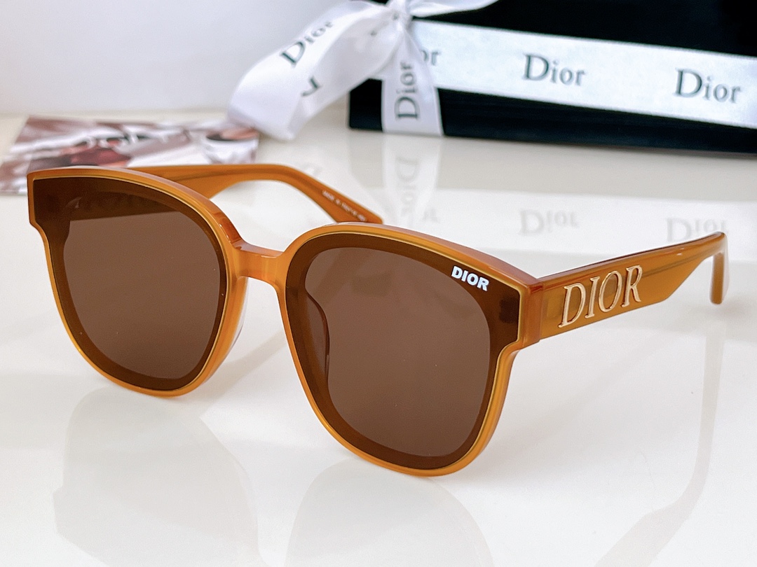 Dior型号DIOR8067尺寸50口20-145百搭超大logo字样彰显大牌气质