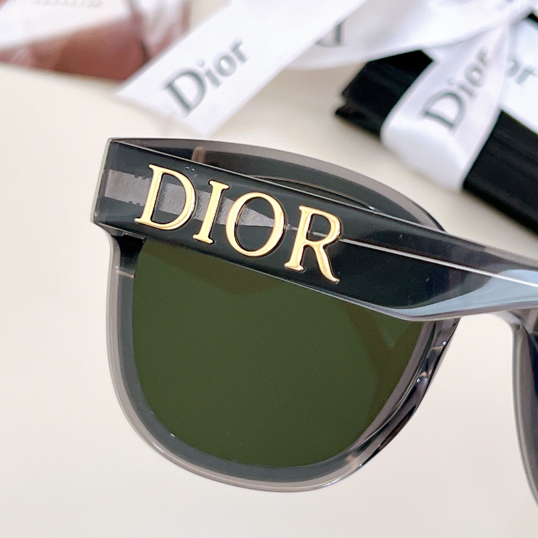 Dior型号DIOR8067尺寸50口20-145百搭超大logo字样彰显大牌气质