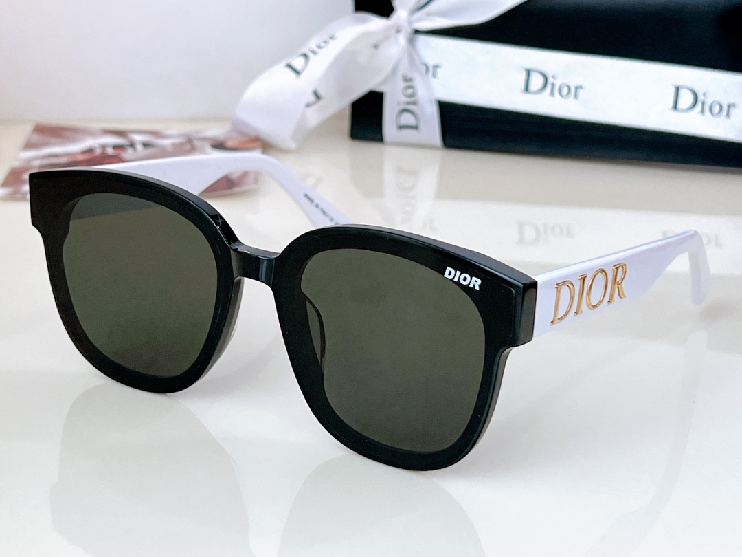 Dior型号DIOR8067尺寸50口20-145百搭超大logo字样彰显大牌气质