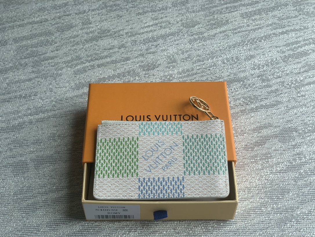 Louis Vuitton 24 pairs of versions shipped, official N40639 blue square on sale