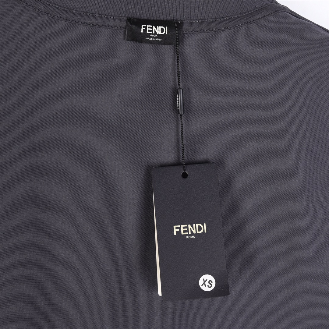 FENDI 芬迪24ss新款酷酷小熊卡通图案印花短袖