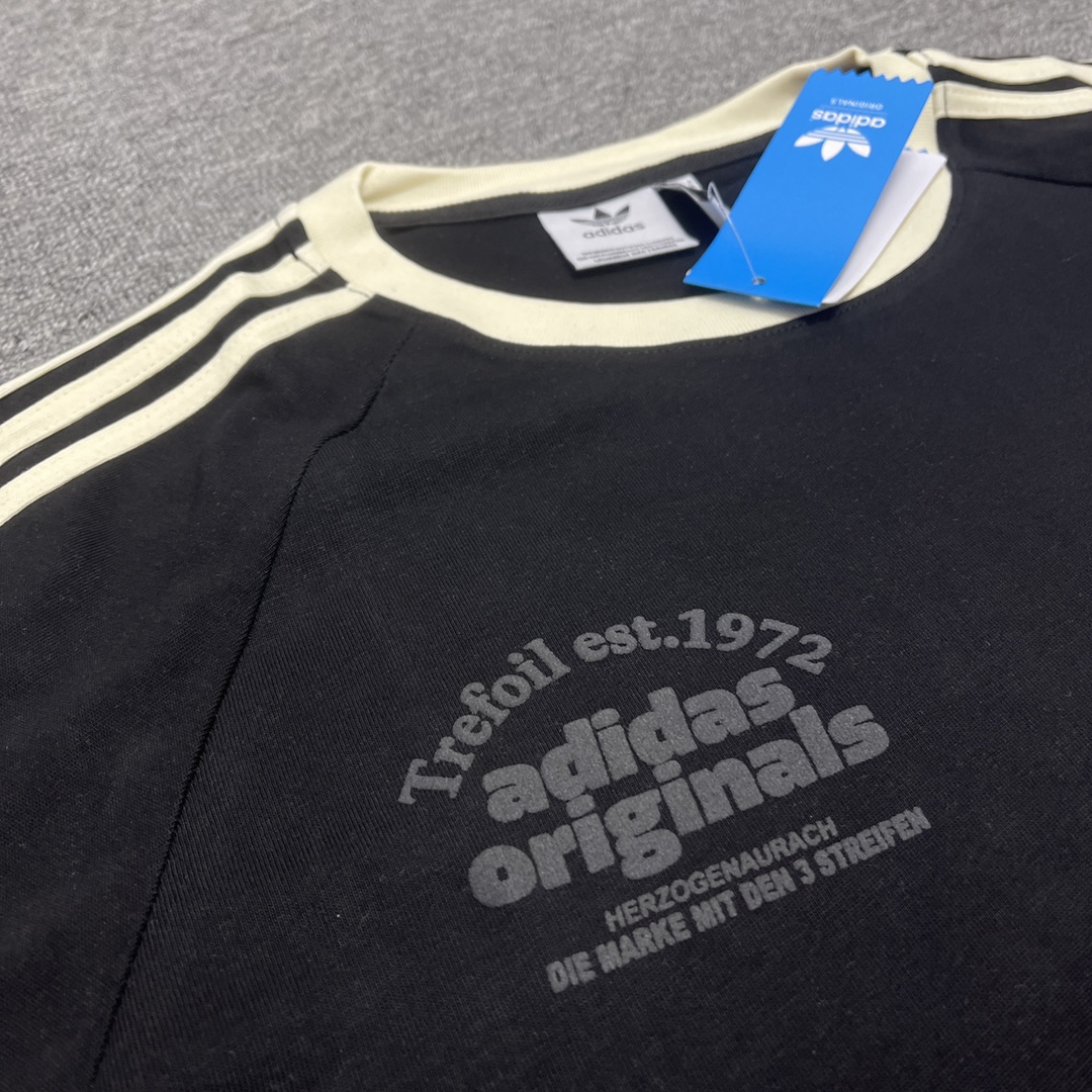 Adidas Retro-American T-Shirts: Comfortable, Stylish, and Authentic - 图片 5