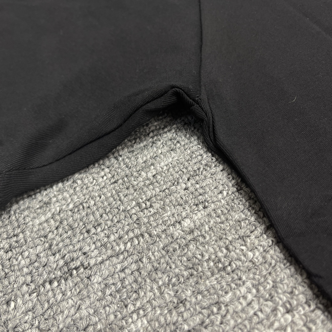 Adidas Retro-American T-Shirts: Comfortable, Stylish, and Authentic - 图片 6