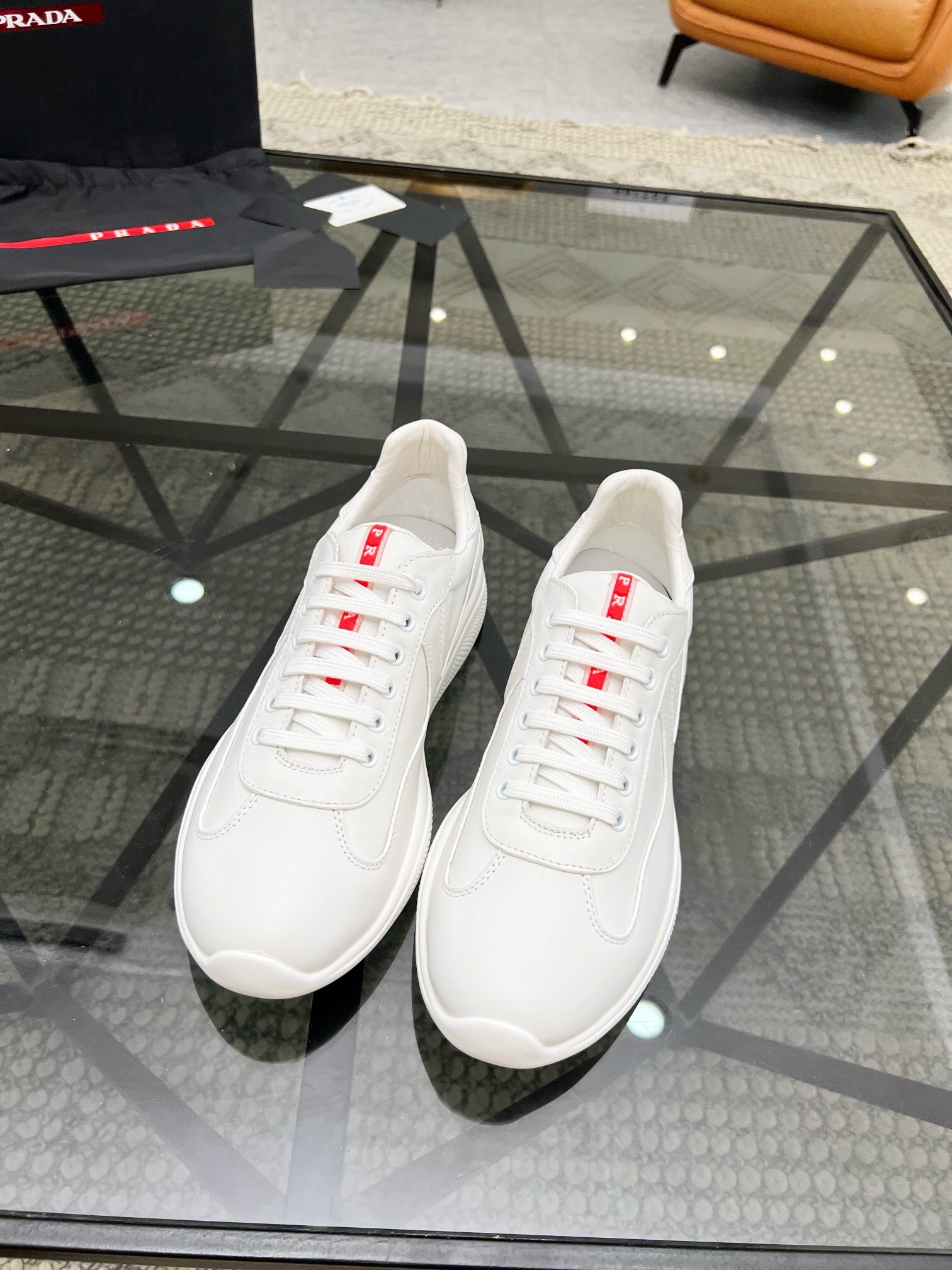 NO:216838,Brand P R A D A Color Original Color Code Number 39-44 Customized 38454647 Price Material Prada New Product Casual Sports Shoes!  The upper uses original calfskin cowhide footbed cowhide inner lining original open molded outsole, prada, sneakers, cowhide19860909品牌P R A D A 颜色原版配色 码数39-44定做38454647 价格 材质普拉达新品休闲 运动鞋！鞋面采用原版小牛皮牛皮垫脚牛皮内里 原版开模大底、,普拉达,prada,sneakers,cowhide,Men's shoes