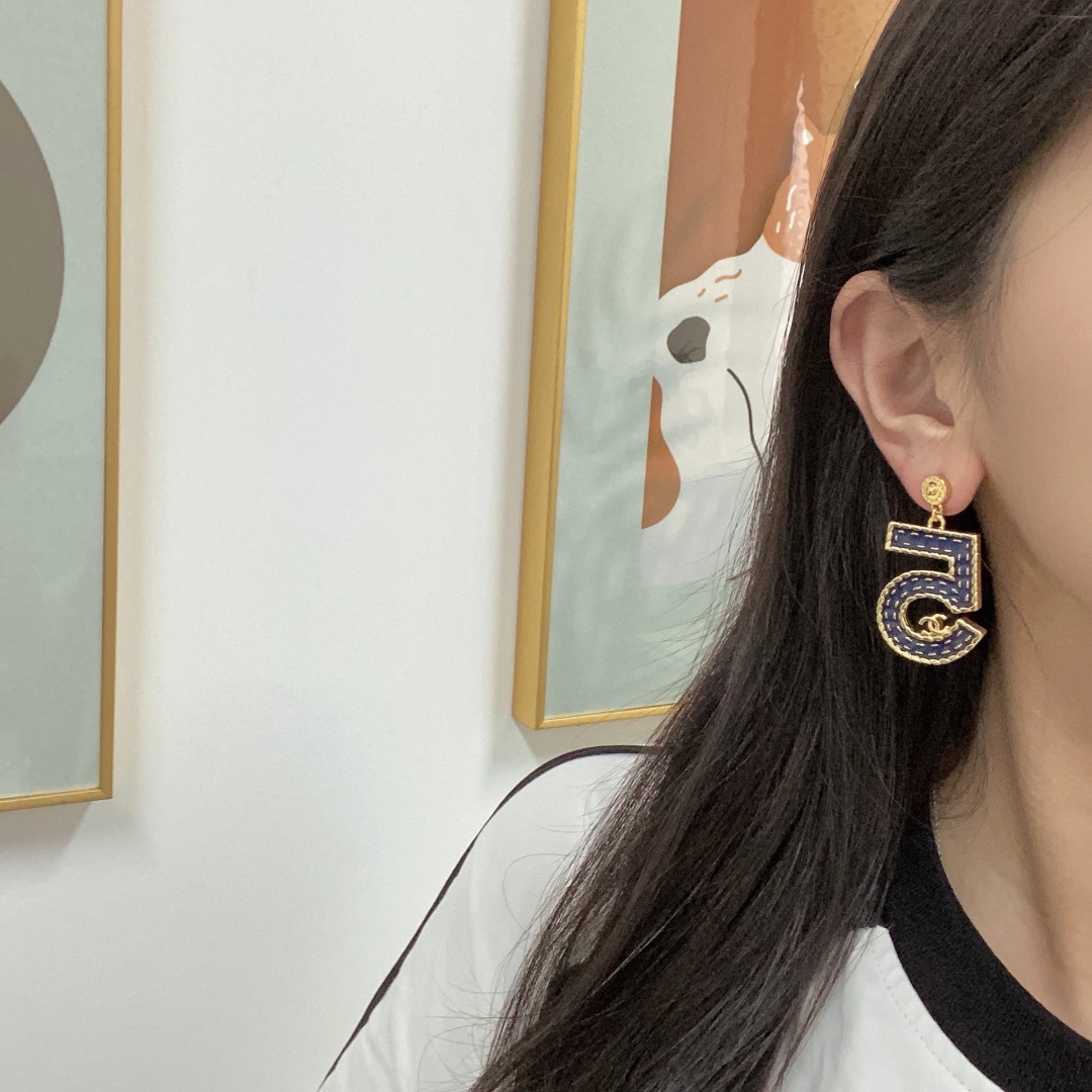 NO:104002,Little 5-character denim earrings, Chanel earrings, chanel, earrings19860909小香5字牛仔大耳环,香奈儿耳钉,chanel,earrings,Jewelry