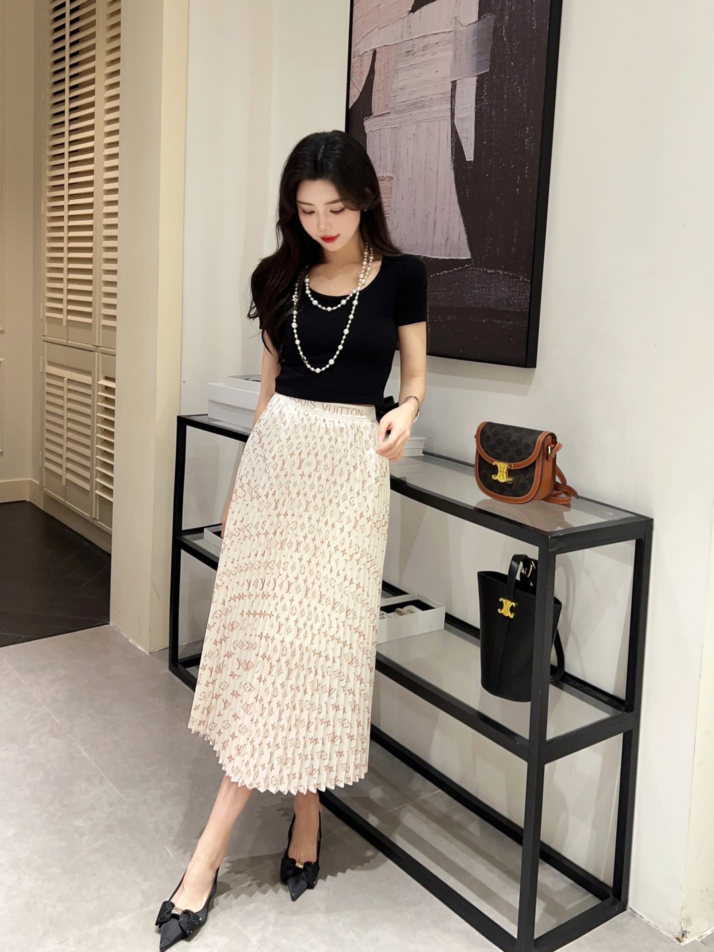 NO:903597,,,19860909,,,Women's clothing