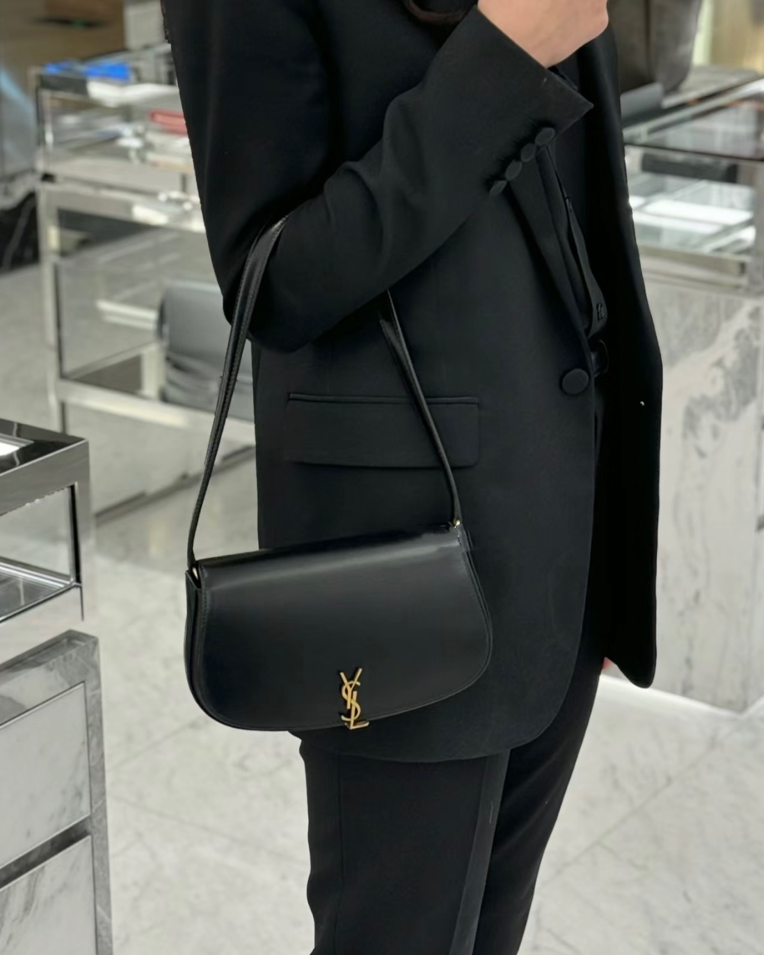 Saint Laurent A whole wave of cabinet pictures for you