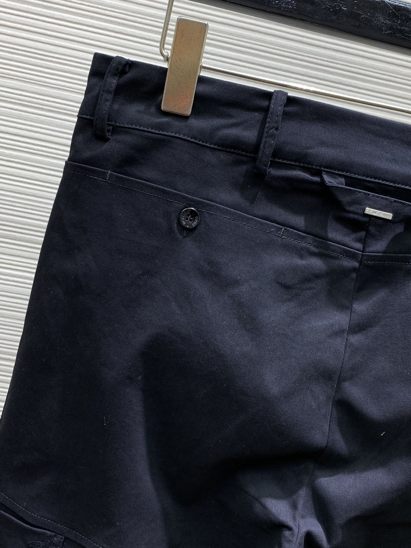 上衣裤子LouisVuitton路易威登2024春季最新款专柜同步有售原单狠货时尚休闲长袖套装上身很有特