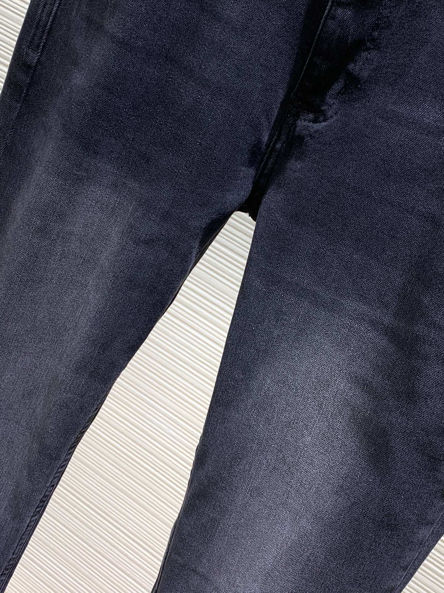 Versace范思哲2024春季最新品专柜同步有售原单狠货时尚休闲水洗牛仔裤进口原版水洗面料舒适透气顶级