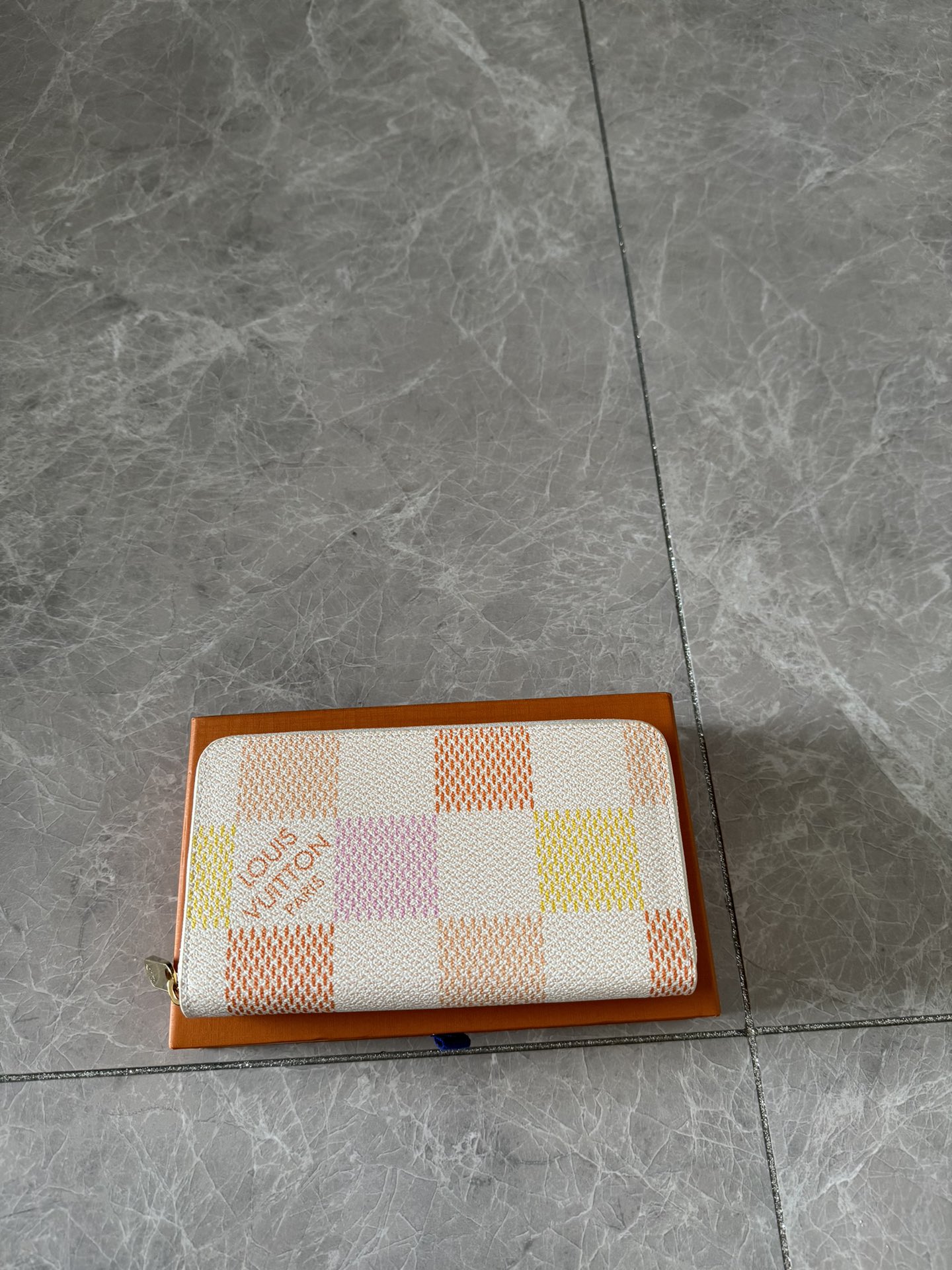 NO:178852,The authentic N40748 damiericious series 