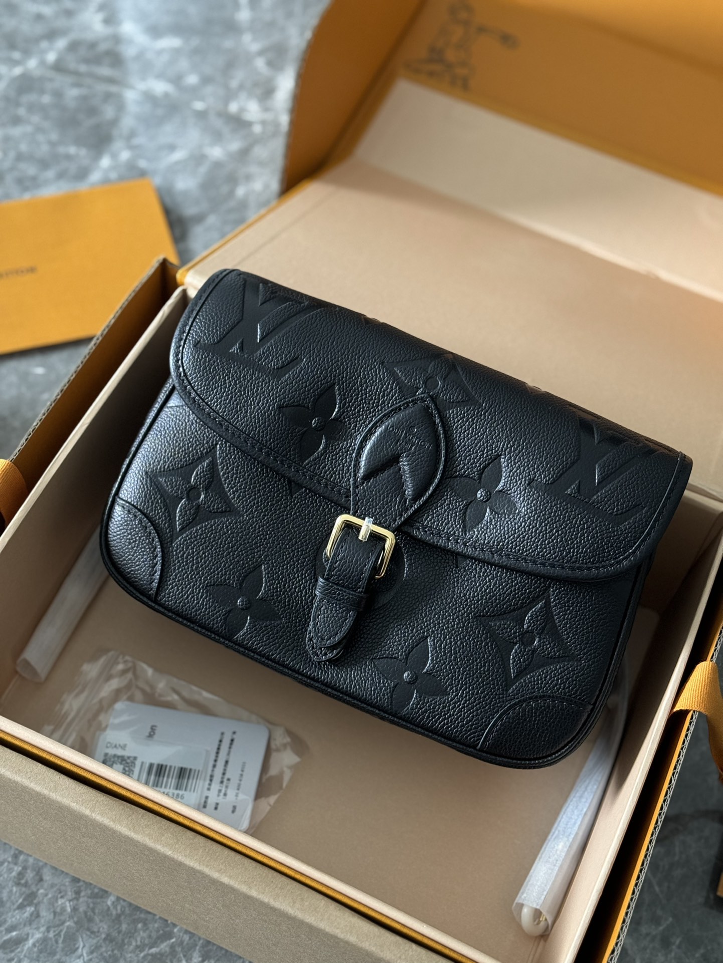 发货实拍✈️Louis VuittonM46386 Diane 黑色全皮法棍包