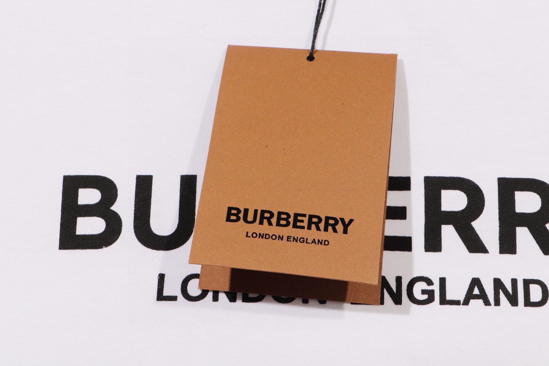 巴宝莉/Burberry 夏季新款 伦敦限定字母logo圆领短袖T恤