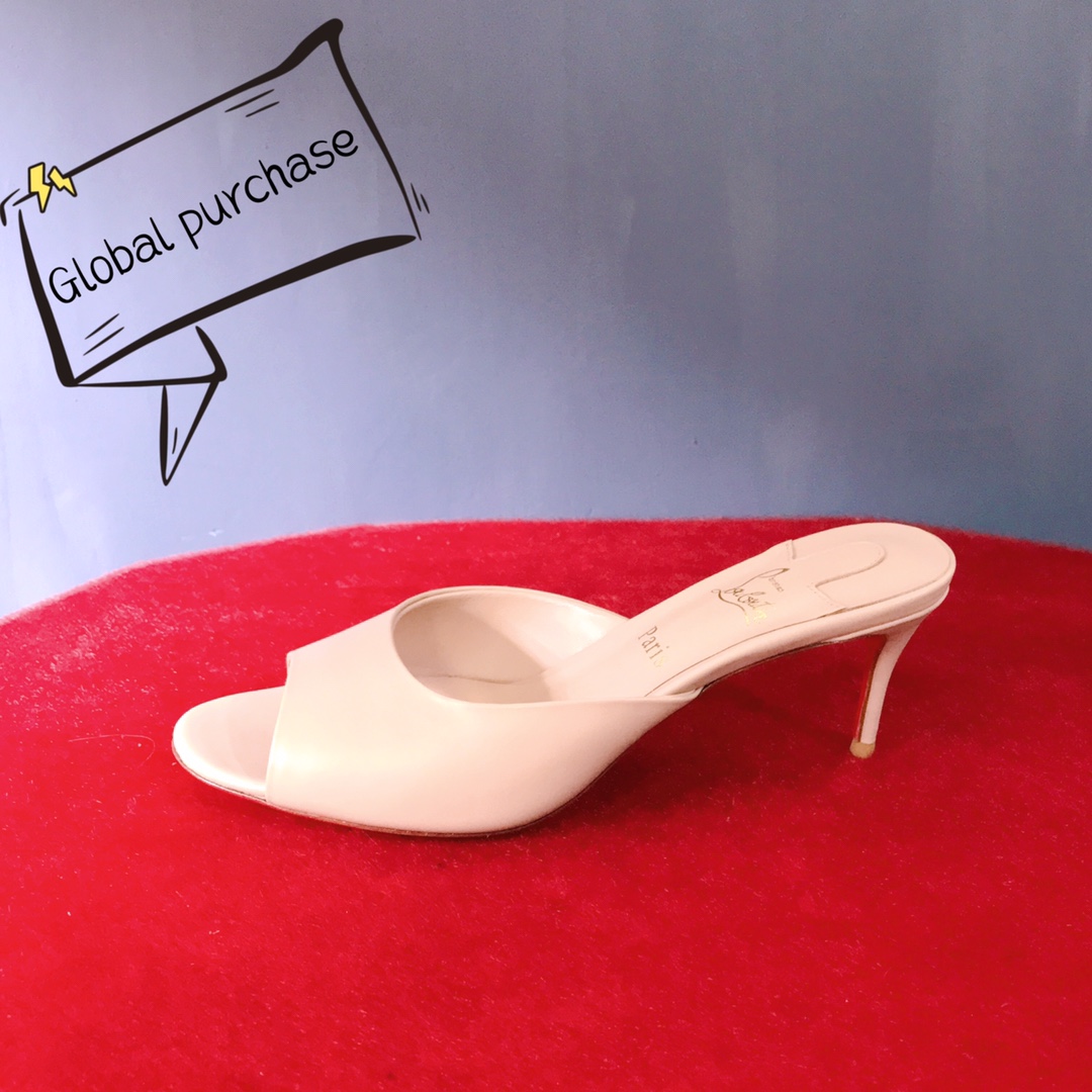 NO:100083,High-end custom sandals series!  H7Cm, size 34-42. 35-40-41-42-code, size 42-code, size 42-code, size nude cowhide/nude sheepskin. Official website synchronization Standard European code Reference:L38-004 Color:nude/nude Material:cowhide/rivet Lining:goat leather Heel height:7Cm Sole:leather sole Size:EU 34-42 (US 4-11):,,christian louboutin,sandals,cowhide,sheepskin19860909高端订制 凉鞋款系列！ H7Cm,尺码34－42码.35码40码41码42码不退不换L38－004裸色牛皮/裸色羊皮里.官网同步 标准欧码 Reference:L38-004 Color:nude/nude Material:cowhide/rivet Lining:goat leather Heel heigh:7Cm Sole:leather sole Size:EU 34－42（US 4一11) :,,christian louboutin,sandals,cowhide,sheepskin,Women's Shoes