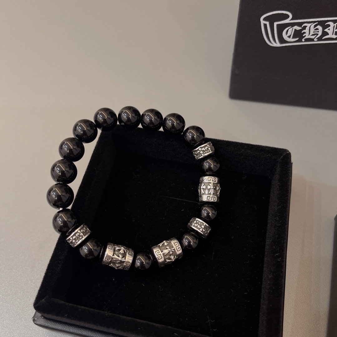 👍克罗心🎈专柜爆款🎈
⚠️厂家直销价
⚠️原版一比一复刻
⚠️男女同款
⚠️克罗心天然手链