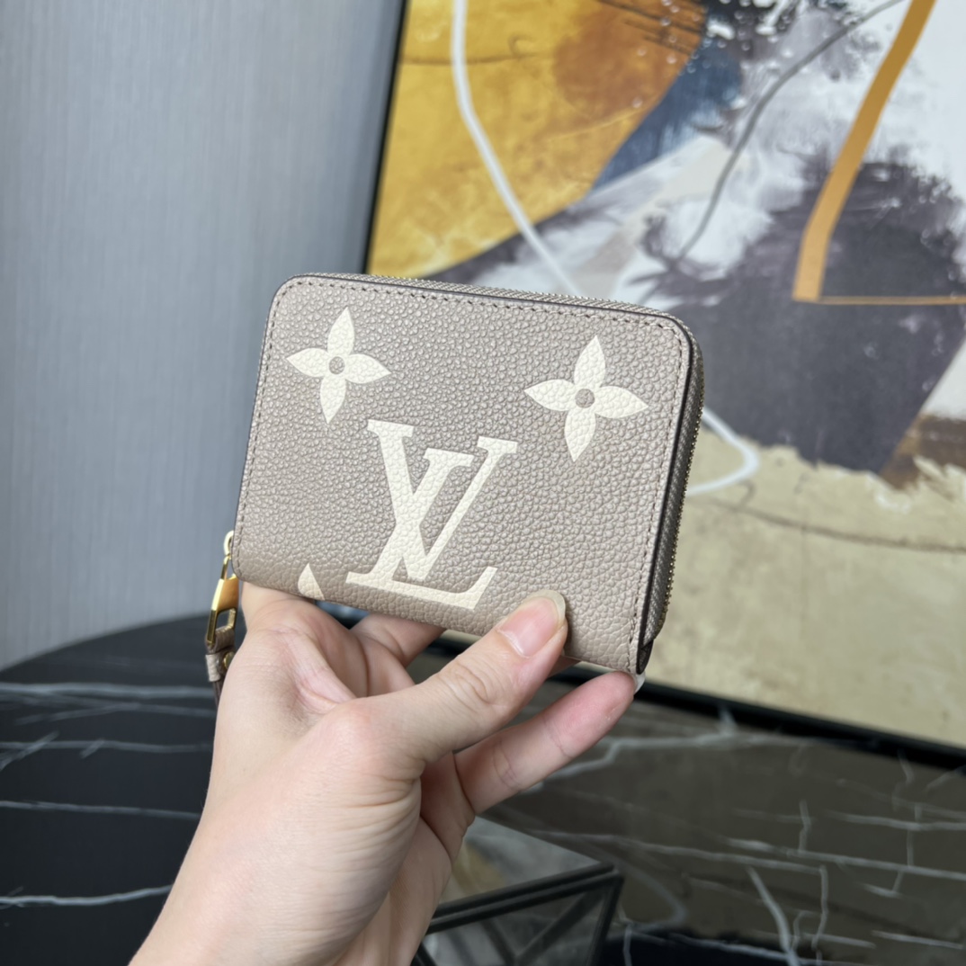  芯片版顶级原单 M69797杏色 本款 Zippy 零钱包取材 Monogram Empreinte 