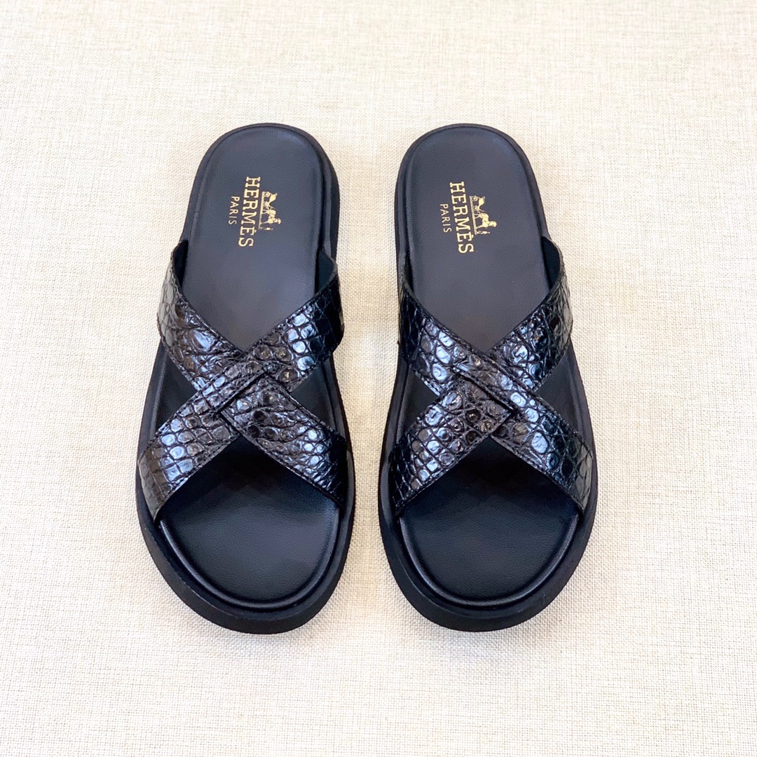 NO:755994,[H*]] Grandly recommended by the store manager - The latest summer [Thai Crocodile Belly] sandals from the official website - Simple luxury and gentlemanly style - The tire outsole is the highlight - Non-slip, wear-resistant and comfortable - Absolute focus -Size 39-44 (customized at 38,45) -♀♀♀,,sandals19860909【H*】】 店长隆重推荐 -官网最新夏季【泰国鳄鱼肚皮】凉鞋 -简单奢华大气 绅士风度 -轮胎大底是亮点 -防滑 耐磨 舒适 -绝对焦点 -Size 39-44（38,45订制） -♀♀♀,,sandals,Men's shoes