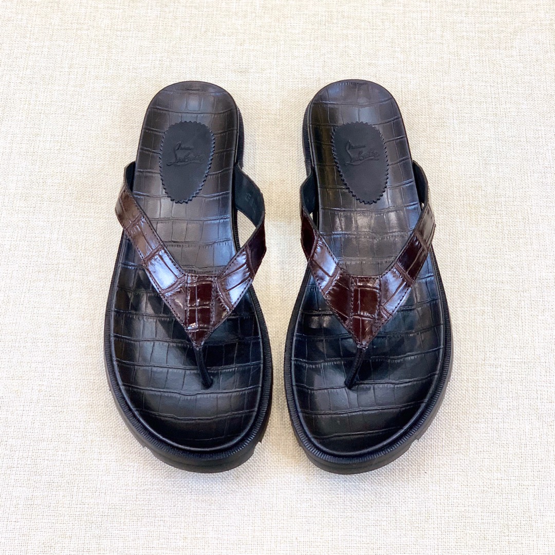 NO:755997,[C*] We solemnly recommend new spring and summer products - [Crocodile Sandals Premium] Thai Siamese Crocodile Skin - Counter boutique quality is boutique level, simple and fashionable, luxurious and elegant, gentlemanly demeanor Baidu, casual without losing temperament - The tire outsole is the highlight, wear-resistant and non-slip, absolutely suitable for you who know how to taste life!  -size 39-44 (38,45.customized) -♀♀♀P,,crocodile skin19860909【C*】 隆重推荐春夏新品 -【鳄鱼凉拖臻品】泰国暹罗鳄鱼皮  -专柜精品 质量属精品级别 简单时尚 奢华大气 绅士风度百度 休闲不失气质 -轮胎大底是亮点 耐磨防滑 绝对适合懂得品味生活的您！ -size 39-44（38,45.订制） -♀♀♀P,,crocodile skin,Men's shoes