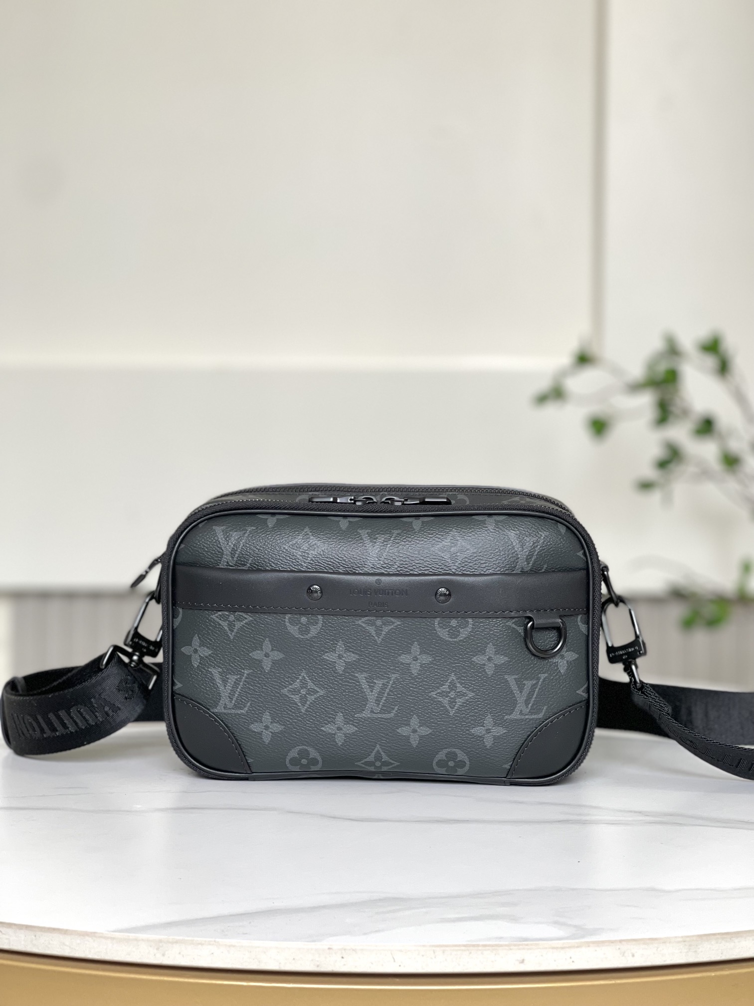 Louis Vuitton Mode
 Tassen Messenger Tas Zwart Groen Monogram Eclipse Canvas M46955