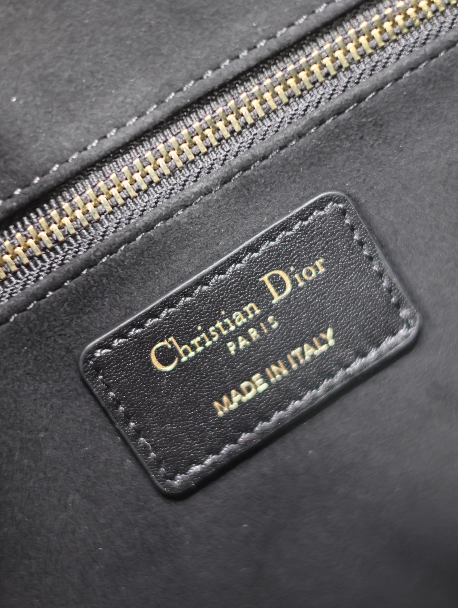 迪奥Dior顶级原厂手工亮点刺绣购物袋粗花黑布拼皮中号D迪奥Dior顶级原厂手工亮点刺绣购物袋iorbo