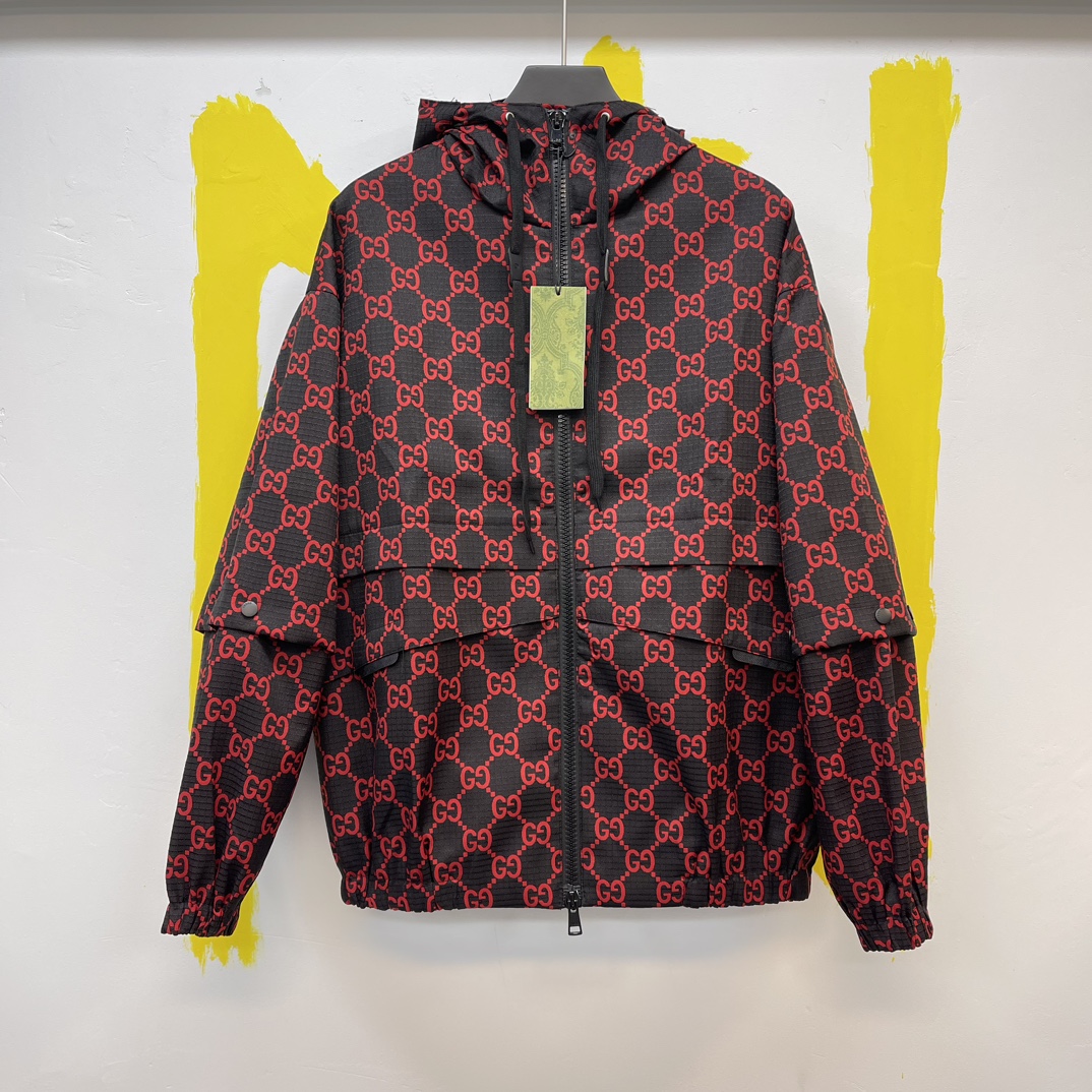🧧GG Chaqueta de cuadros de nailon (mangas desmontables) Talla: S-XL La colección pre-primavera 2024 de Gucci se inspir…