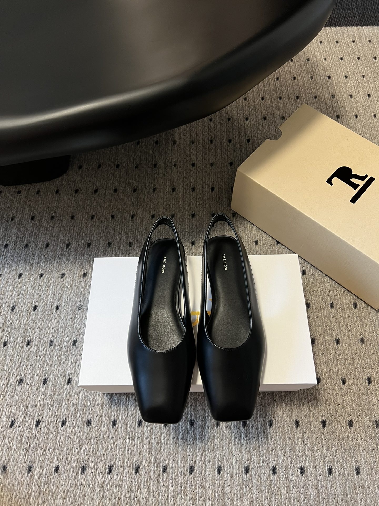 The Row 本革 ラウンドトゥサンダル 代購レベル 正規輸入牛革