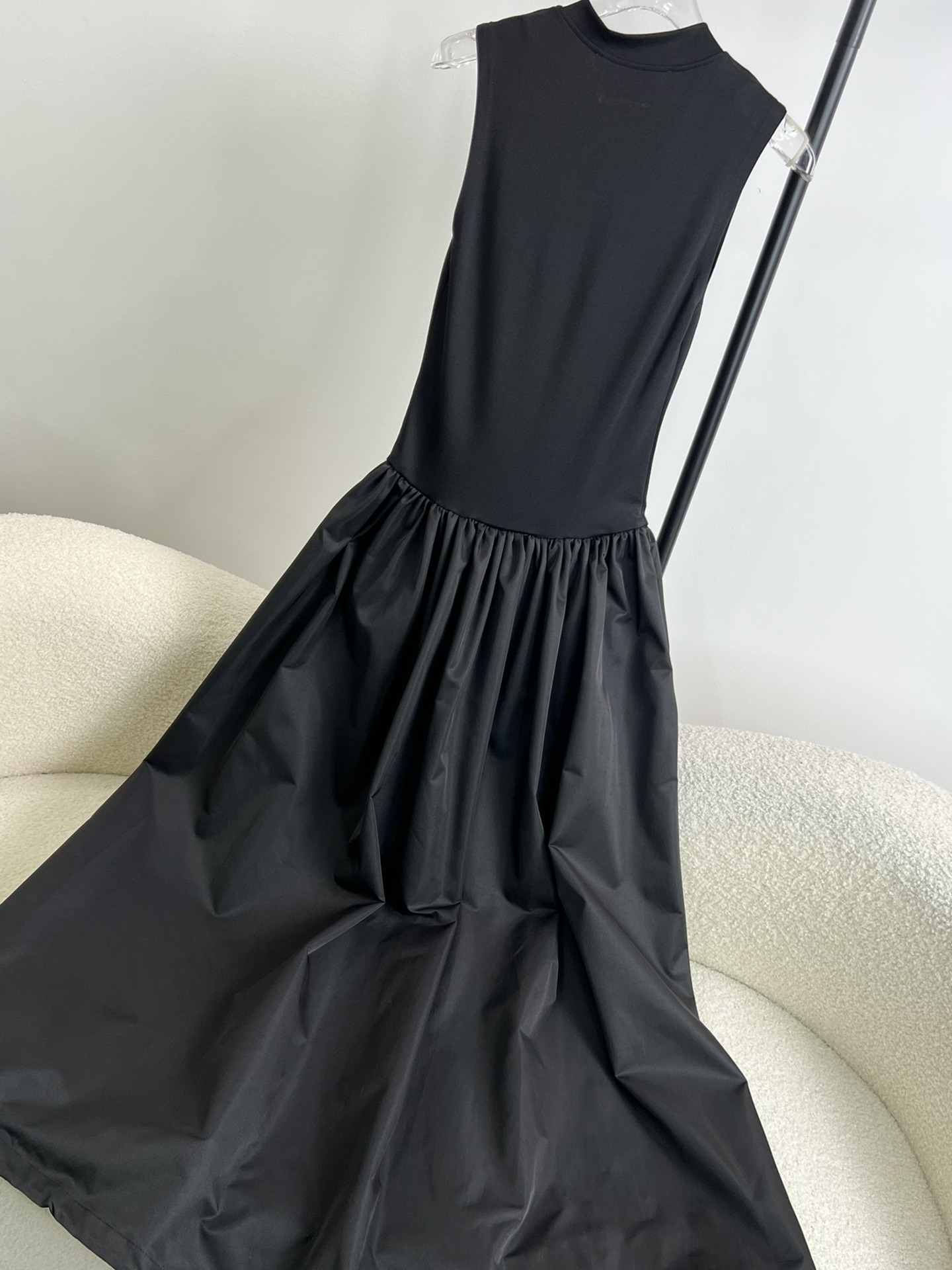 新款️！Chane*2024夏季新款！中古系列连衣裙夏日绝美小黑裙实在太好看了！随性精致感上衣弹力大半裙