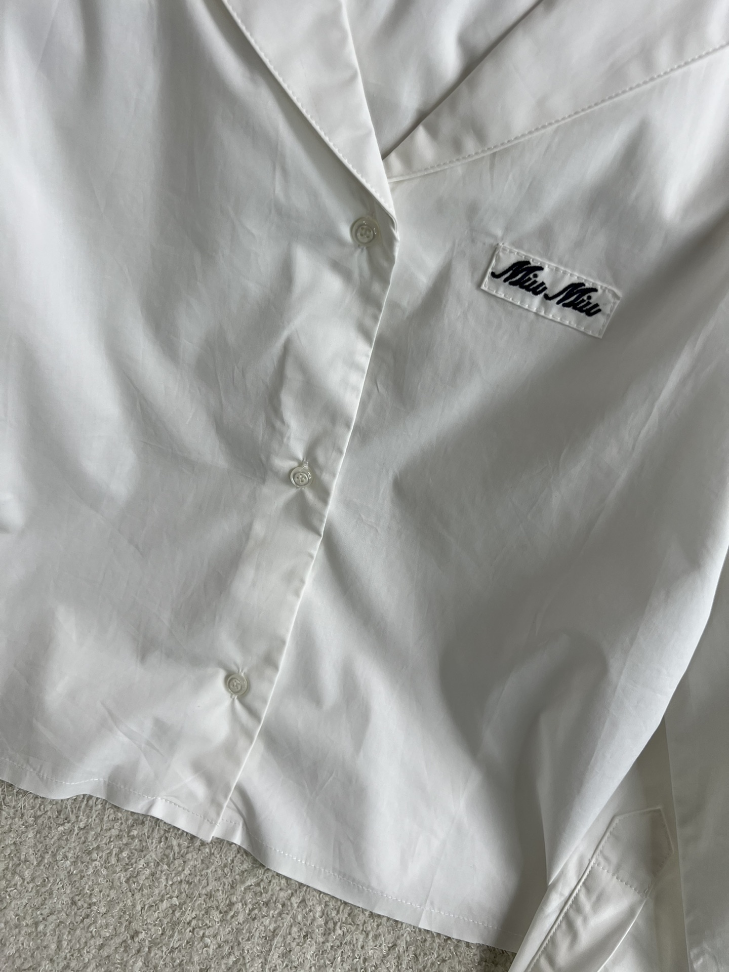 新款️！MiuMi*2024夏季新款！海军领白色衬衣时尚于经典完美搭配纯色色调清新脱俗随意搭配都出片海军