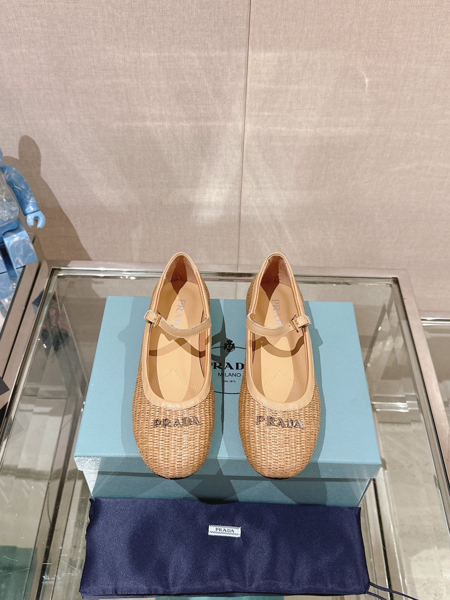 Buy Top High quality Replica
 Prada Flat Shoes Single Layer Shoes Weave Patent Leather Sheepskin