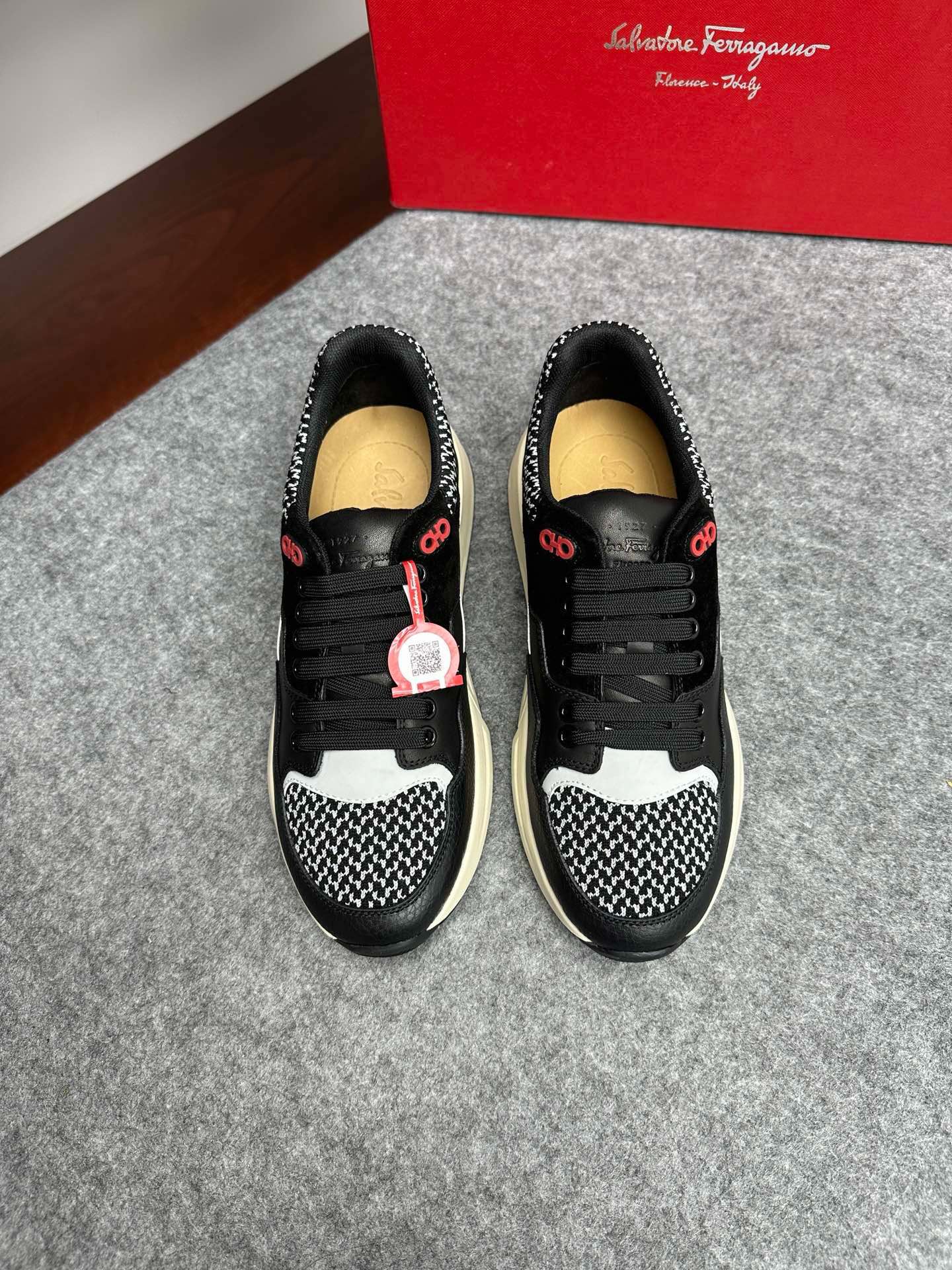 NO:218125,Brand Ferragamo Color original color matching Number 39-44 Custom made 38.45 Price Material Ferragamo New product launch top version Original single quality regular shoe factory fashion trendy upper cowhide original fabric made luxury cowhide footbed original ferragamo outsole high-end quality worth owning, Ferragamo casual shoes, ferragamo, ferragamo, cowhide19860909品牌Ferragamo 颜色原版配色 码数39-44订做38.45 价格 材质菲拉格慕新品上市顶级版本 原单品质正规鞋厂出品时尚潮流范鞋面牛皮原版布面制作奢华牛皮垫脚原版菲拉格慕大底高端品质值得拥有,菲拉格慕 休闲鞋,ferragamo,ferragamo,cowhide,Men's shoes