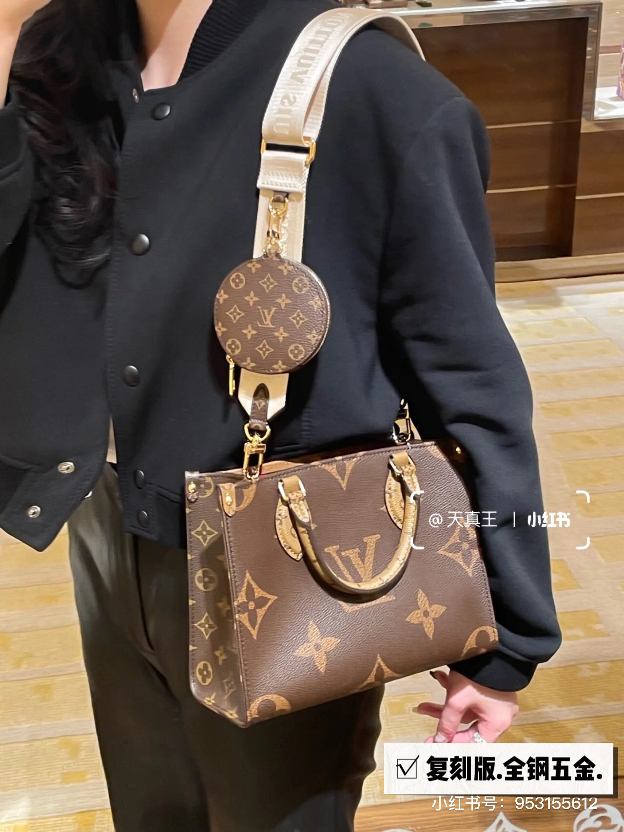 NO:177562,Original imported leather M46373 Presbyterian leather is Italian A-grade leather, which is based on quality, hardware, fabric, handmade, oily edges, A-grade products, pictures are consistent with products, and full packaging. Size: 25x19x11.5CM, genuine LV, louis vuitton19860909原厂进口皮 M46373 老花 皮料是意大利A级皮料是在于品质、五金、面料、手工、油边、A级出品、图片跟产品一致丶配全套包装.尺寸:25x19x11.5CM,正品级LV,louis vuitton,Bag