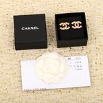 AAA
 Chanel Jewelry Earring Vintage