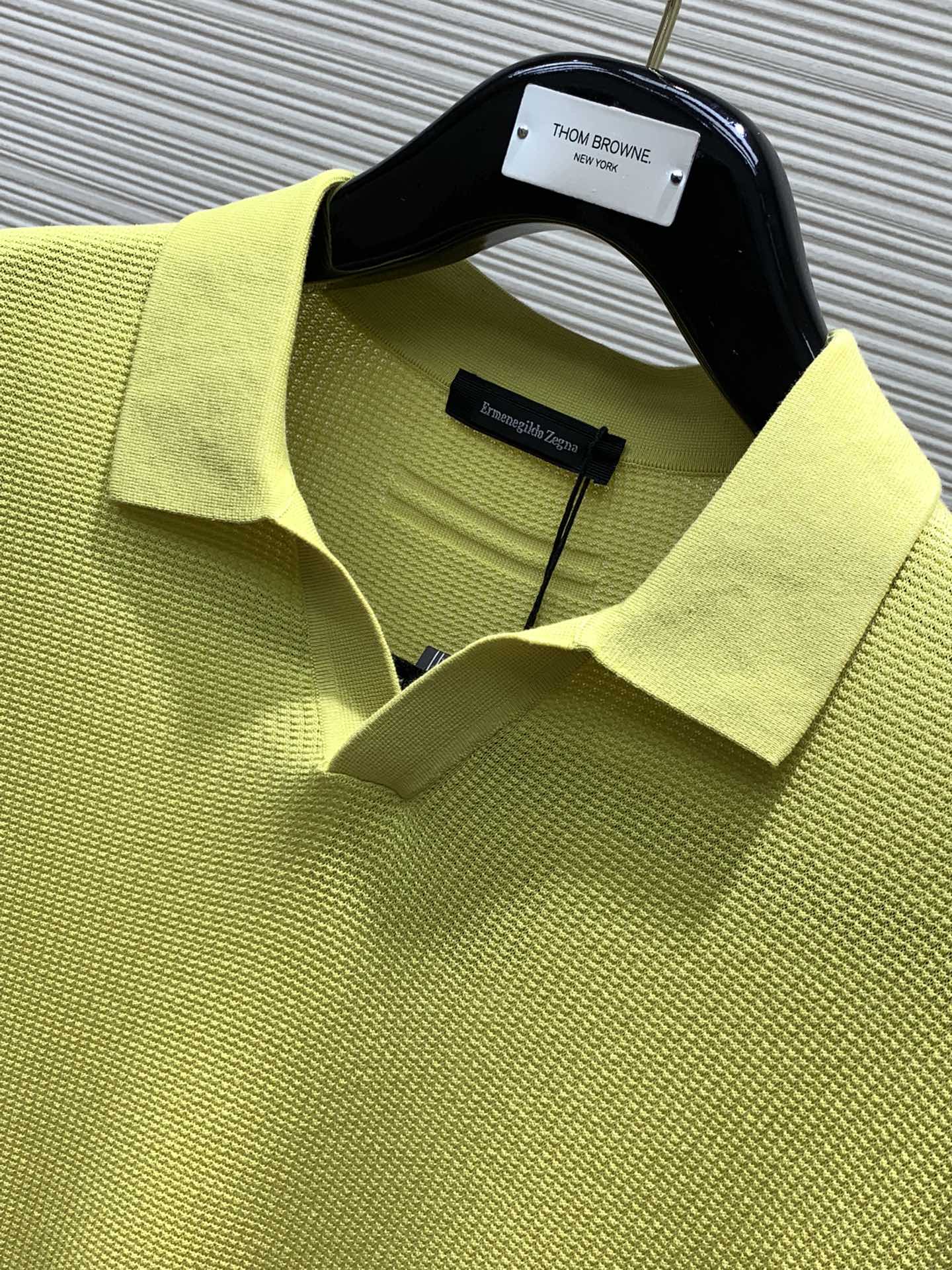 杰力亚-男款进口Stoll机织立体蜂巢网眼改良POlO领短袖针织衫关于款式及设计Z家的高端主线系列面料为