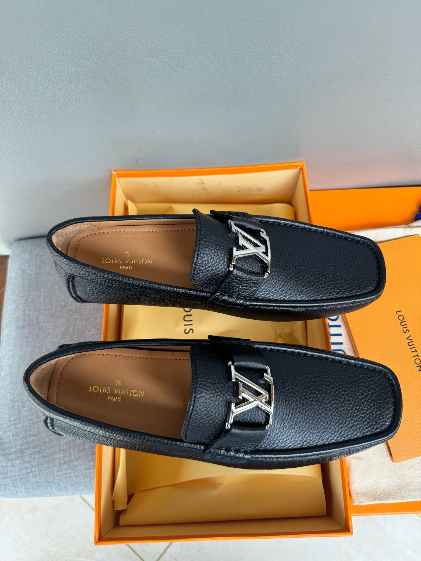 NO:216488,Brand LOUIS VUITTON original color matching Size 39-44 customized 38.45. Price Material Louis Vuitton Spring and Summer Men's new style Doudou shoes driving foot shoes Use imported cowhide, strong leather texture   cowhide inner comfortable and breathable   original LV open mold custom sole, the highest quality in the market, LV Doudou shoes, louis vuitton, louis vuitton, louis vuitton, louis vuitton, cowhide19860909品牌LOUIS VUITTON 颜色原版配色 码数39-44定做38.45. 价格 材质路易威登春夏男士新款 豆豆鞋驾车 套脚鞋 采用进口牛皮、皮质感极强 牛皮内里 舒适透气 原版LV开模定制大底市场最高品质,LV豆豆鞋,louis vuitton,louis vuitton,louis vuitton,cowhide,Men's shoes