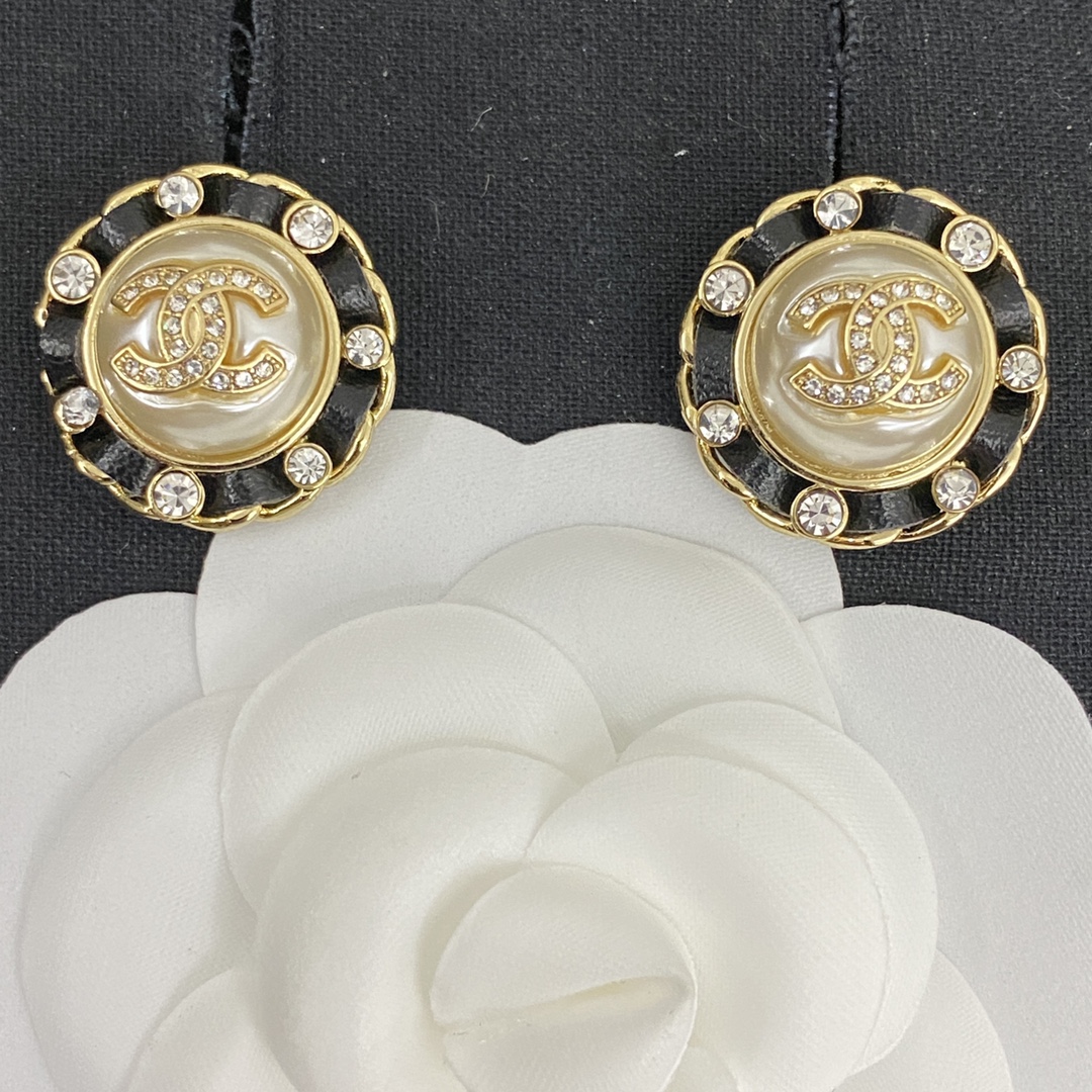 Moncler Haute Couture Haute Couture Fine Jewelry Necklace Bracelet Ring 6
