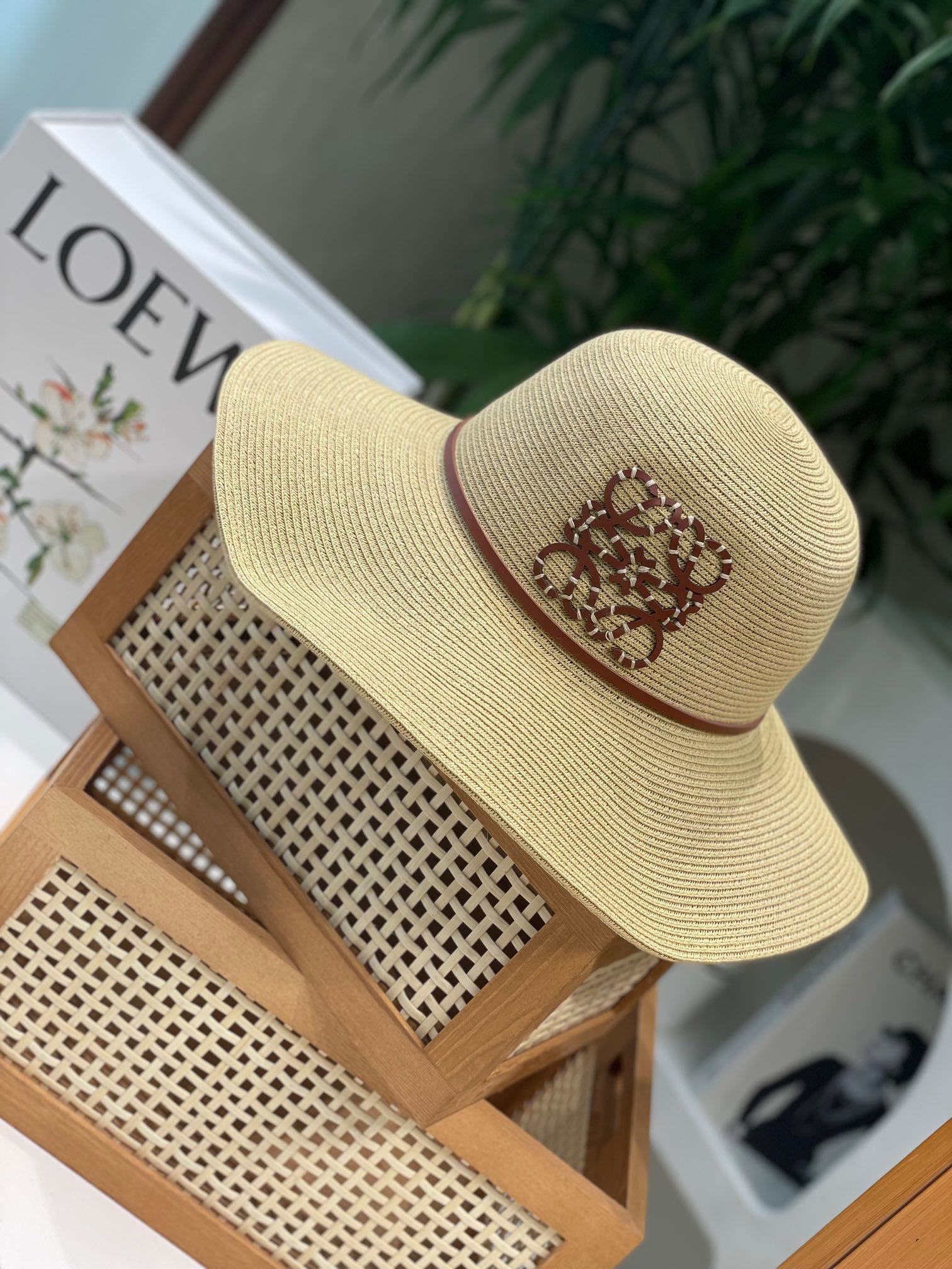 Especial Loewe: sombrero de paja para mujer de ala ancha, estilo verano, con logo tejido, para protegerse del sol y par…